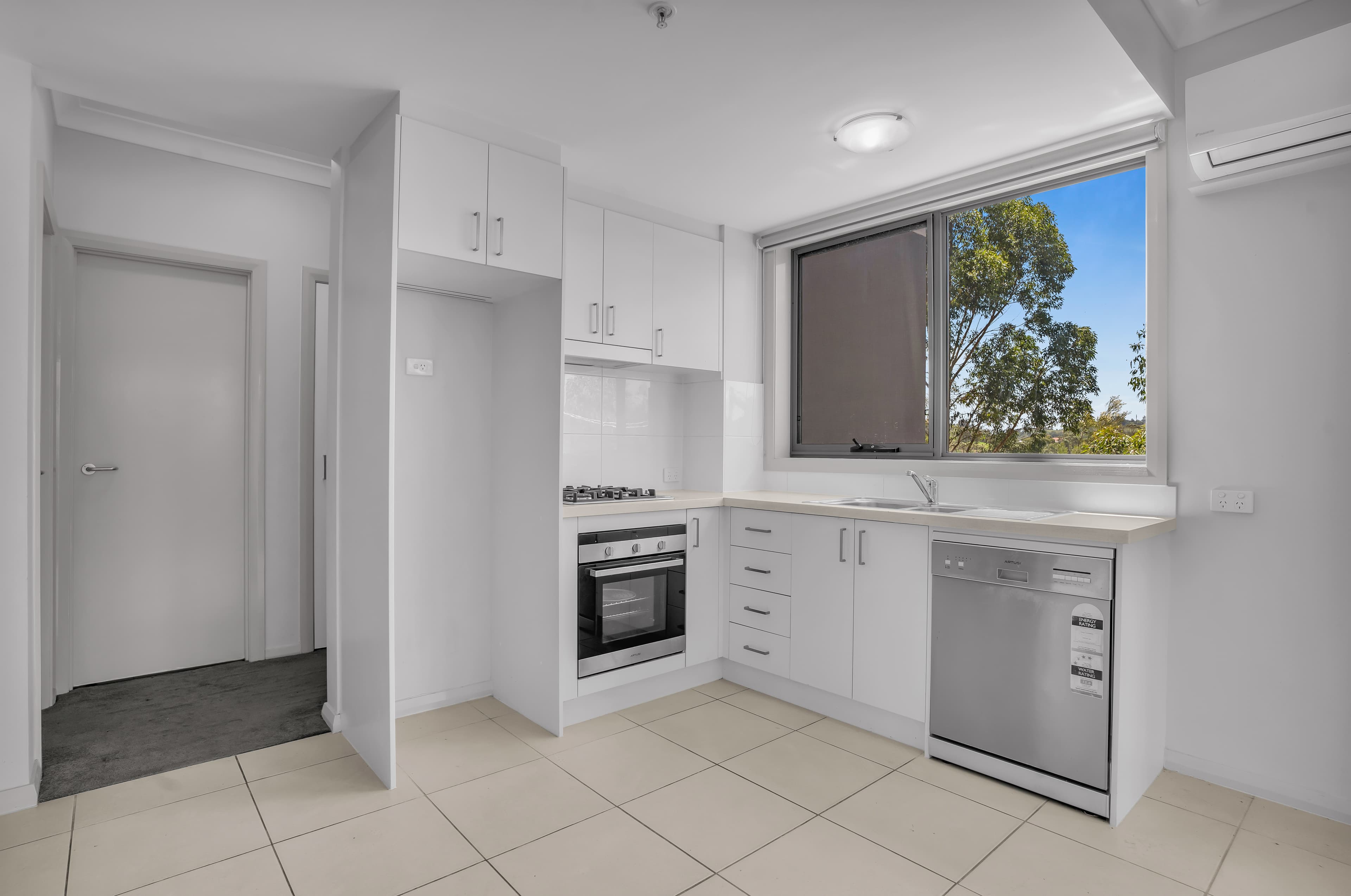 3/49 Stowe Avenue, Campbelltown, Campbelltown - Thumbnail 2