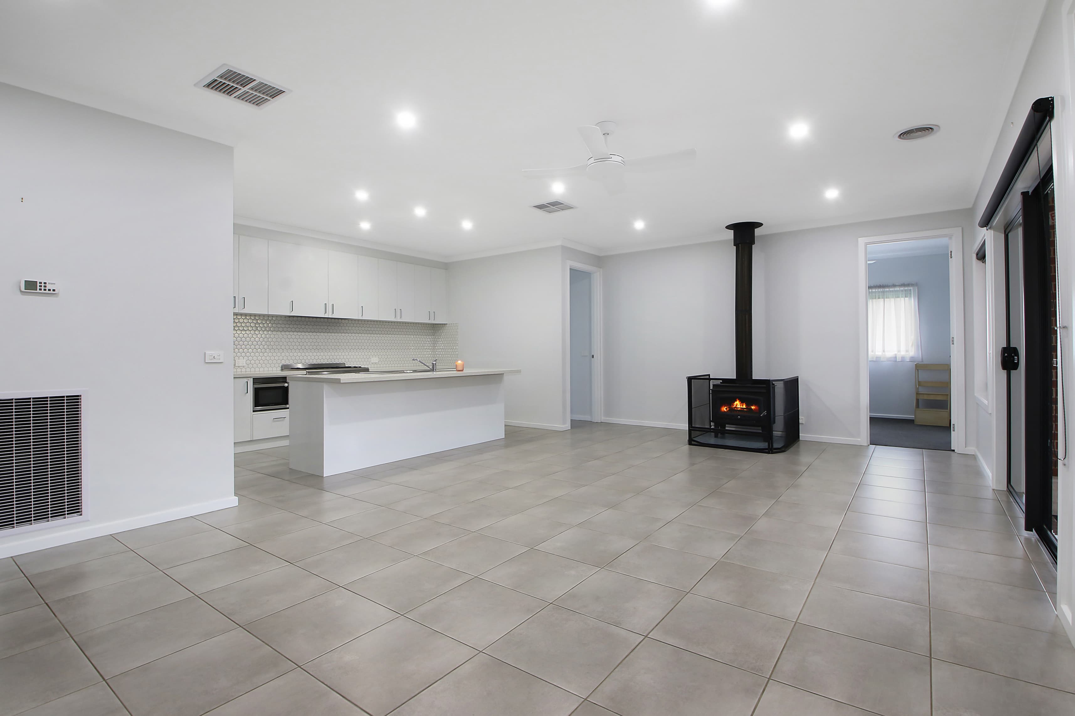 7 KIDMAN Drive, Tangambalanga, Tangambalanga - Thumbnail 3