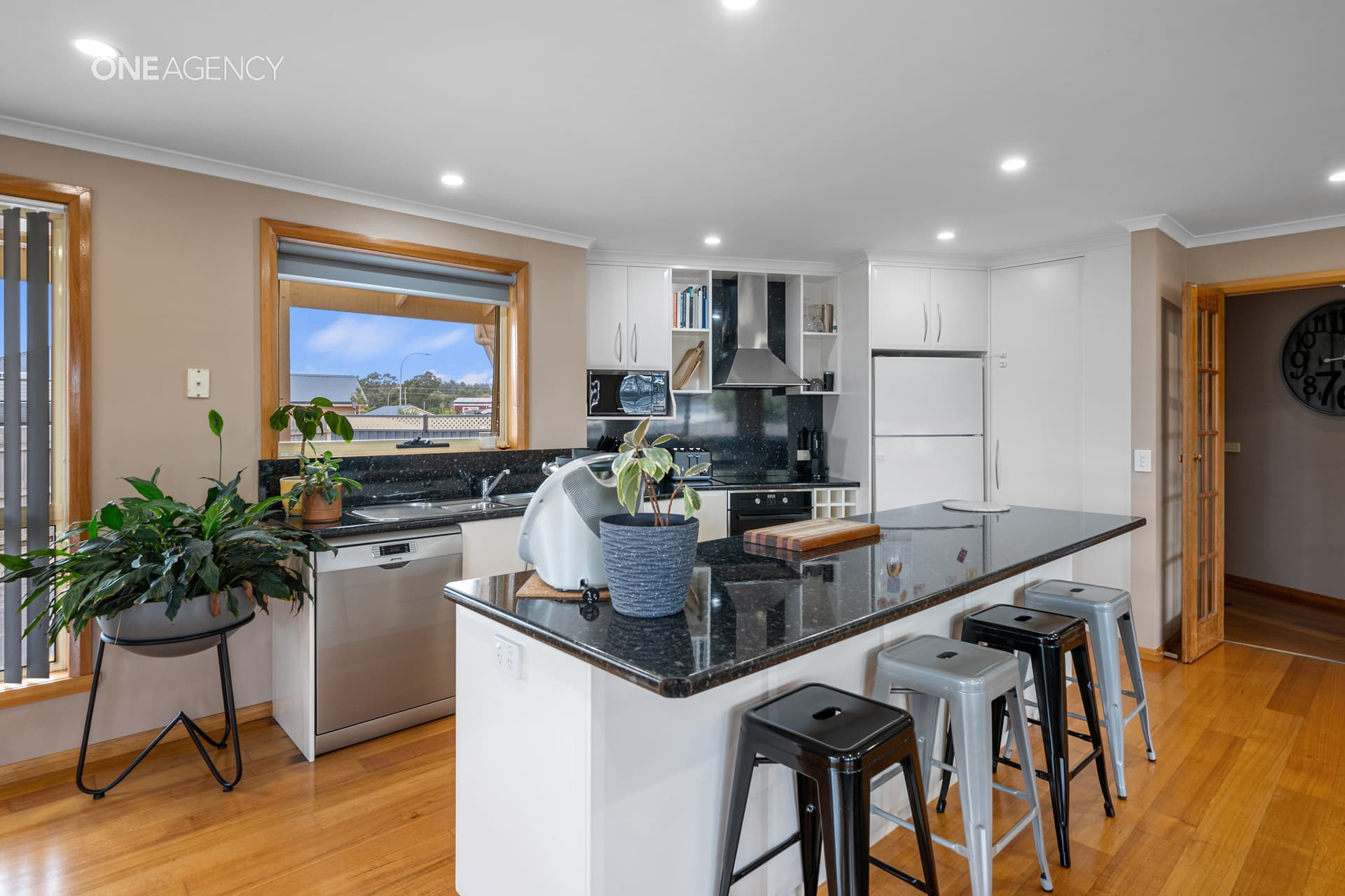 11 Cherry Grove, Latrobe, Latrobe - Thumbnail 4