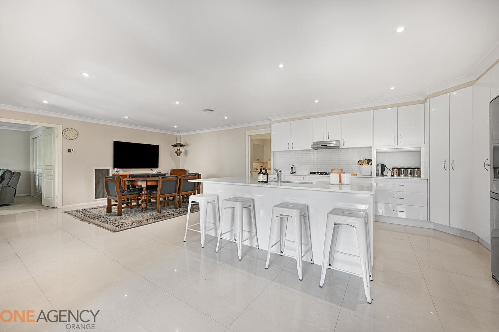 42 William Maker Drive, Orange, Orange - Thumbnail 2