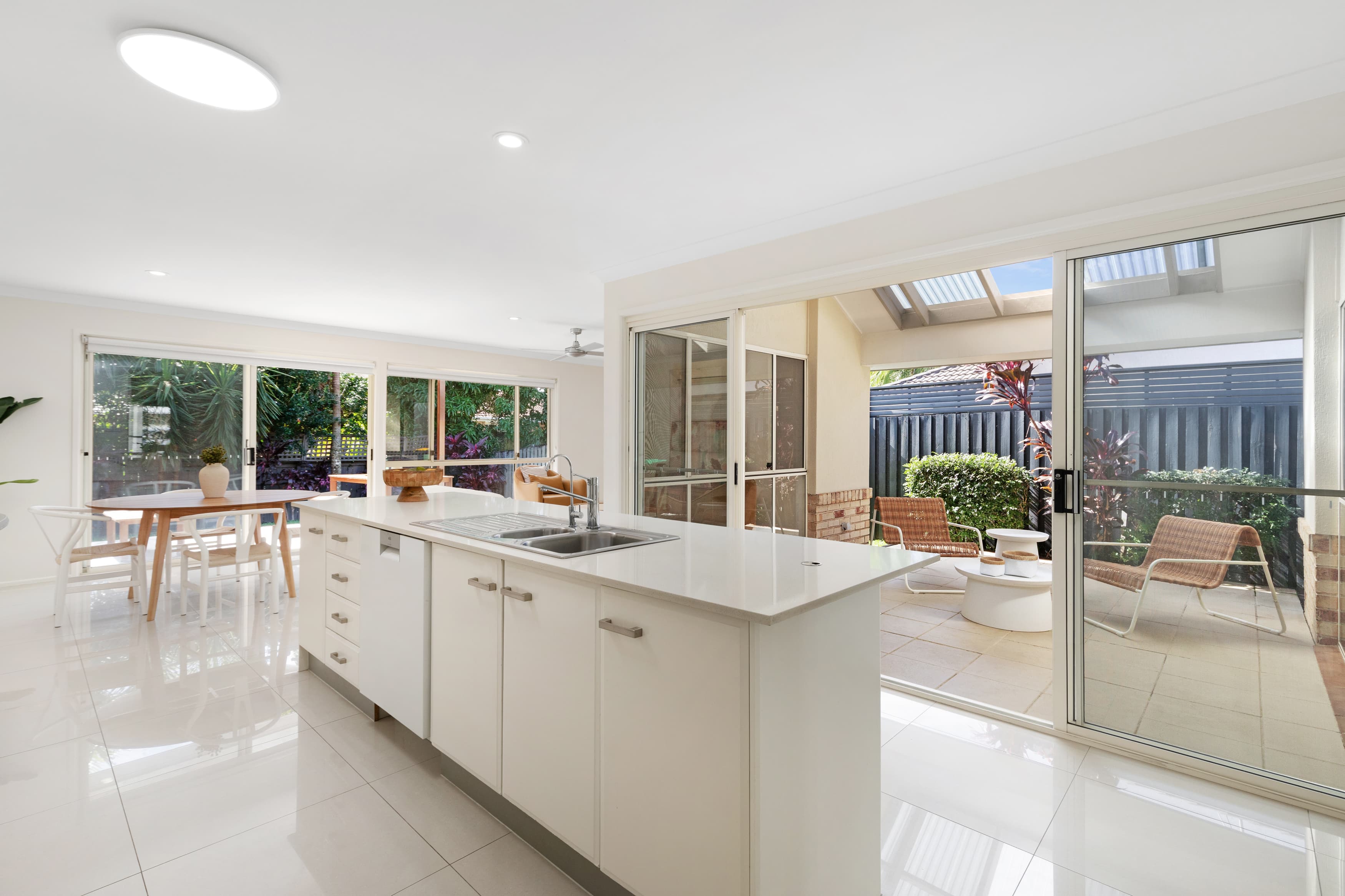 23 Rainbird Close, Burleigh Waters, Burleigh Waters - Thumbnail 3