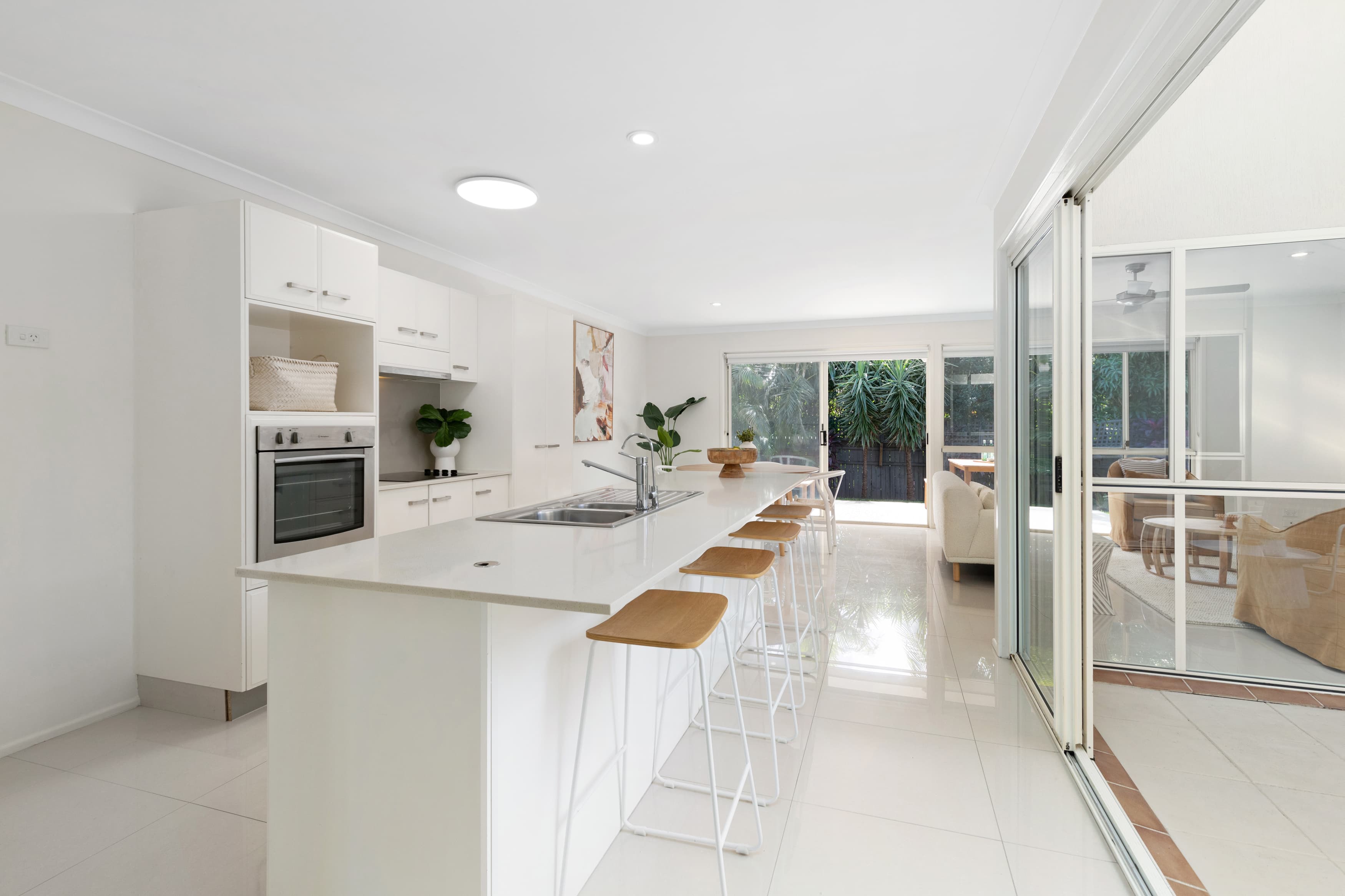 23 Rainbird Close, Burleigh Waters, Burleigh Waters - Thumbnail 2