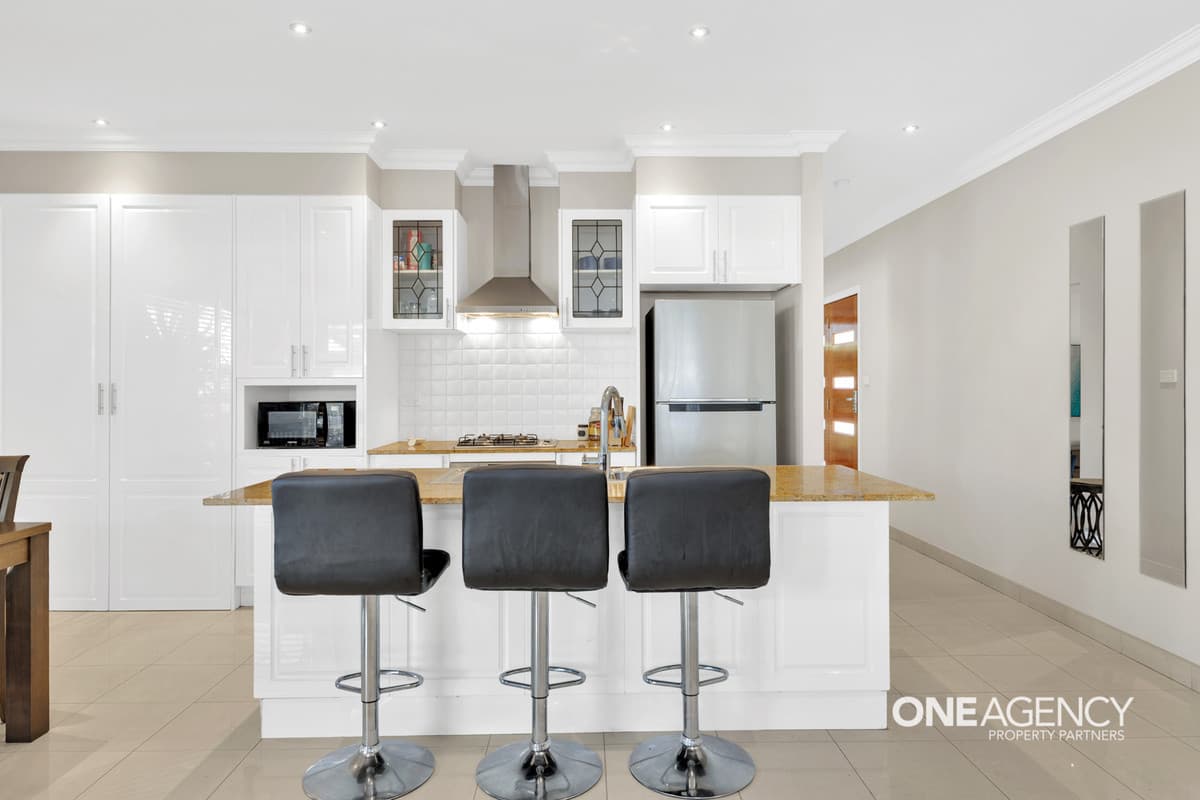 2/2 Valente Street, Altona Meadows, Altona Meadows - Thumbnail 4