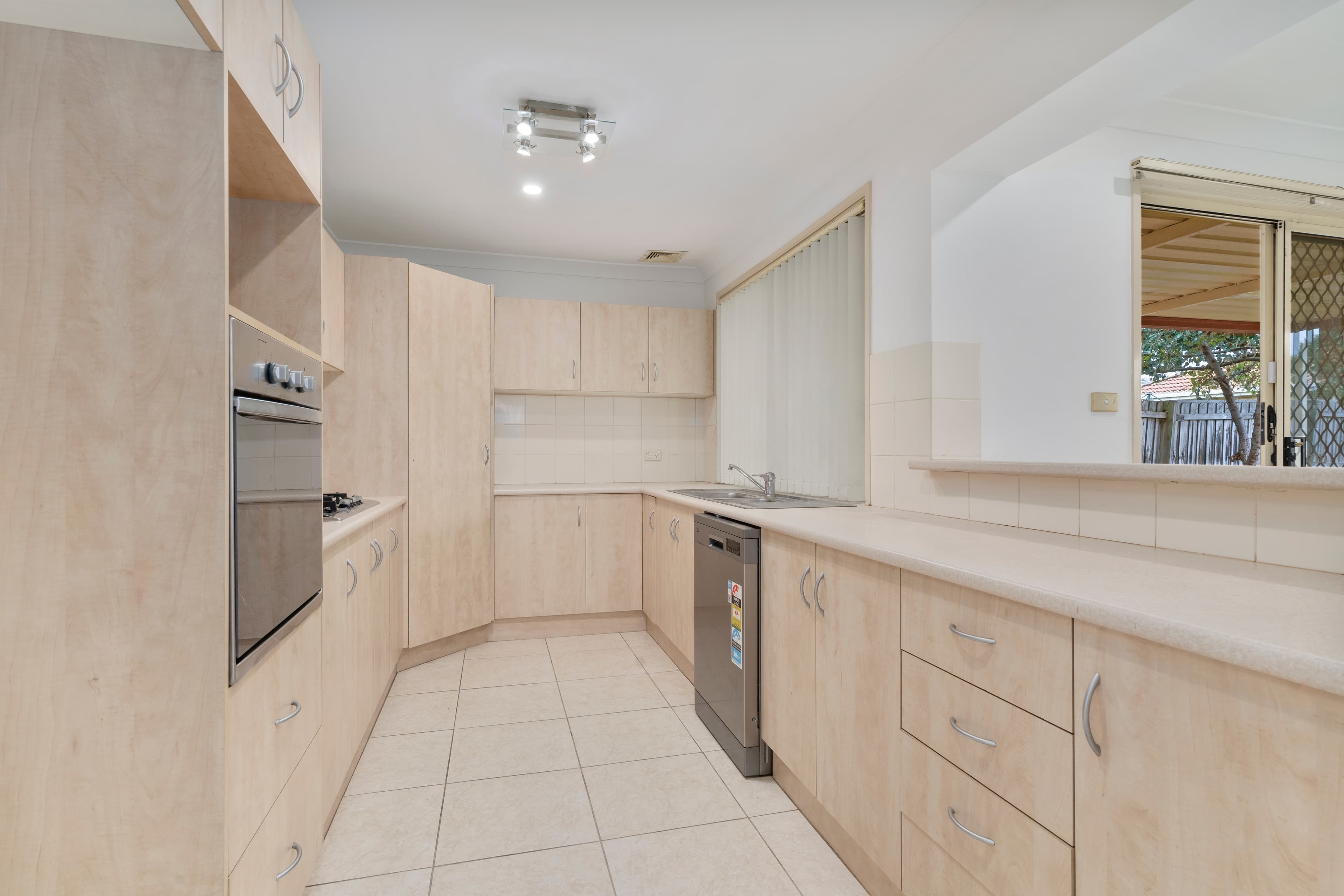 42 Taubman Drive, Horningsea Park, Horningsea Park - Thumbnail 4