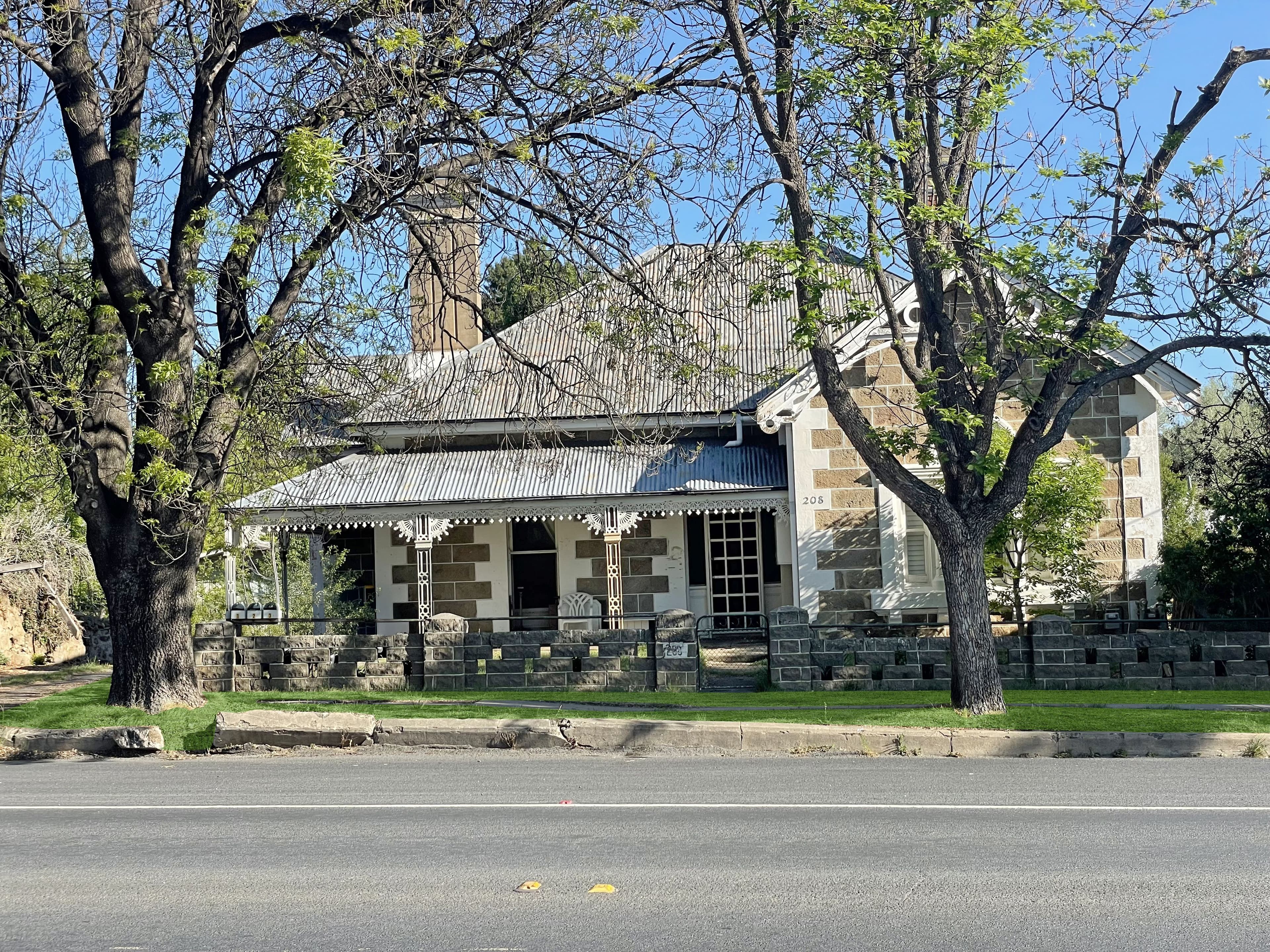208 Sharp Street, Cooma, Cooma - Thumbnail 2