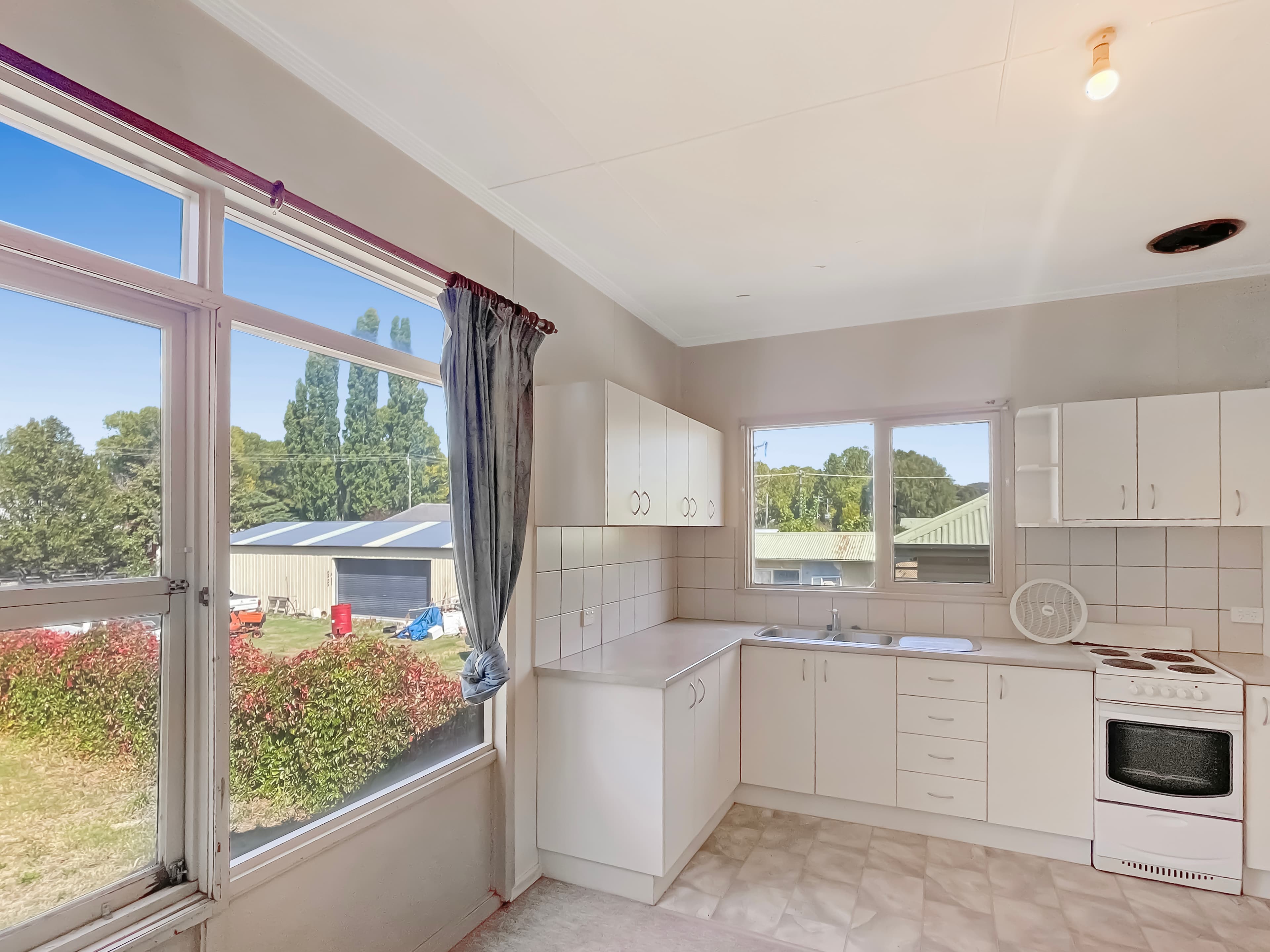 208 Sharp Street, Cooma, Cooma - Thumbnail 8