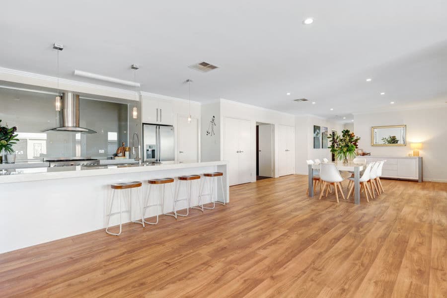 5 WARAMBEE Street, Glenfield Park, Glenfield Park - Thumbnail 7