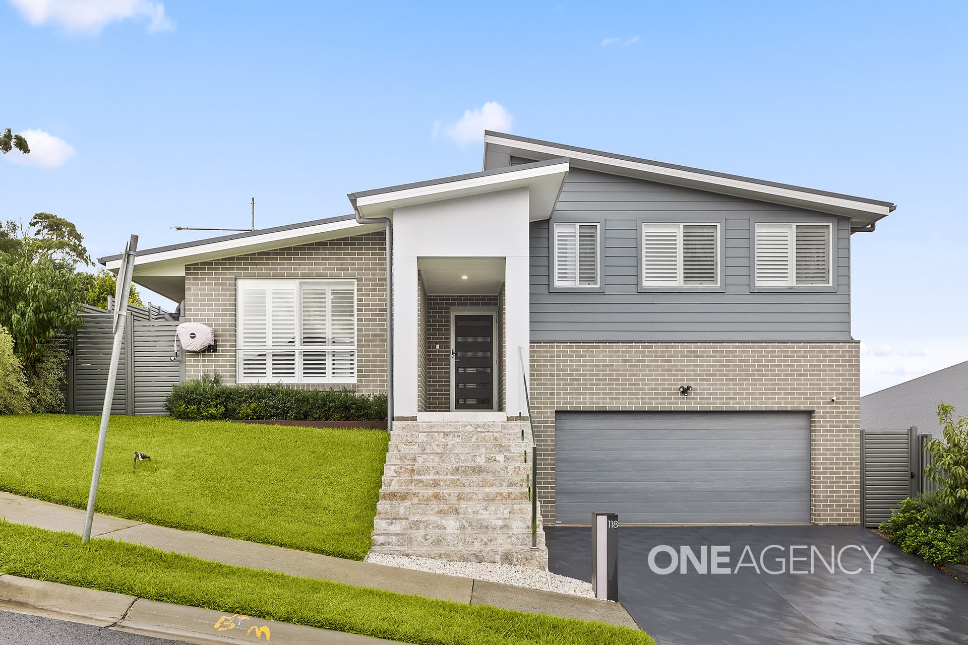 118 Broughton Avenue, Tullimbar, Tullimbar - Image 1
