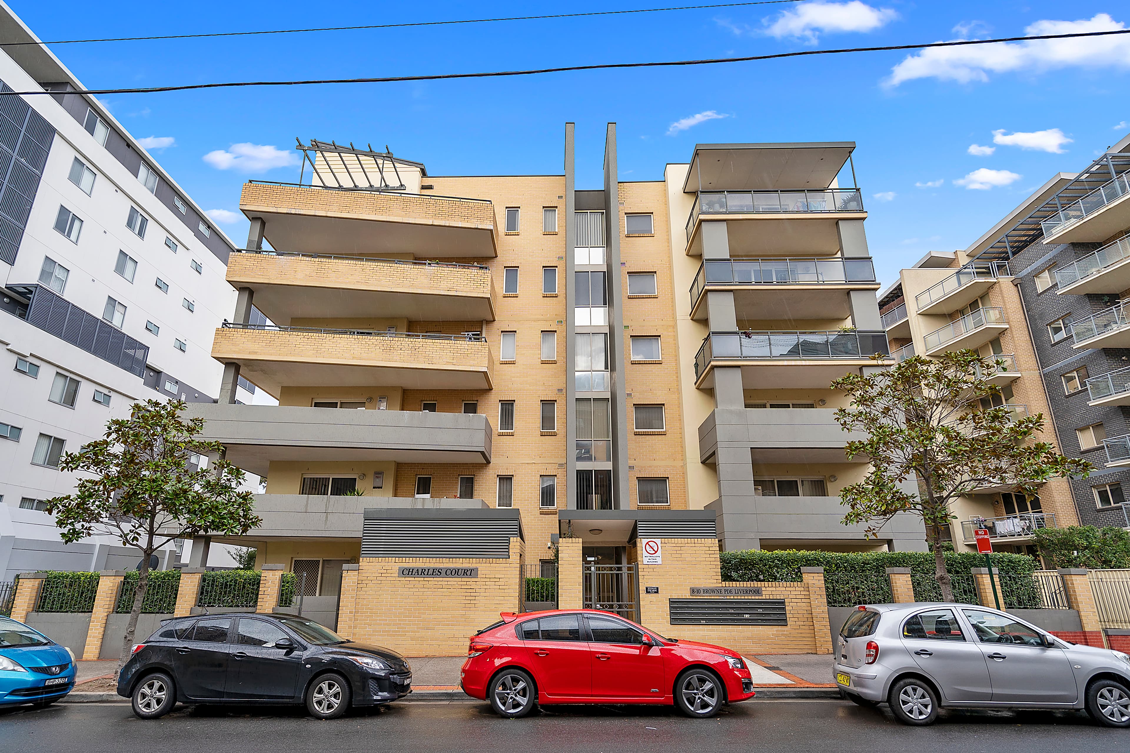 21/8-10 Browne Parade, Warwick Farm, Warwick Farm - Image 1