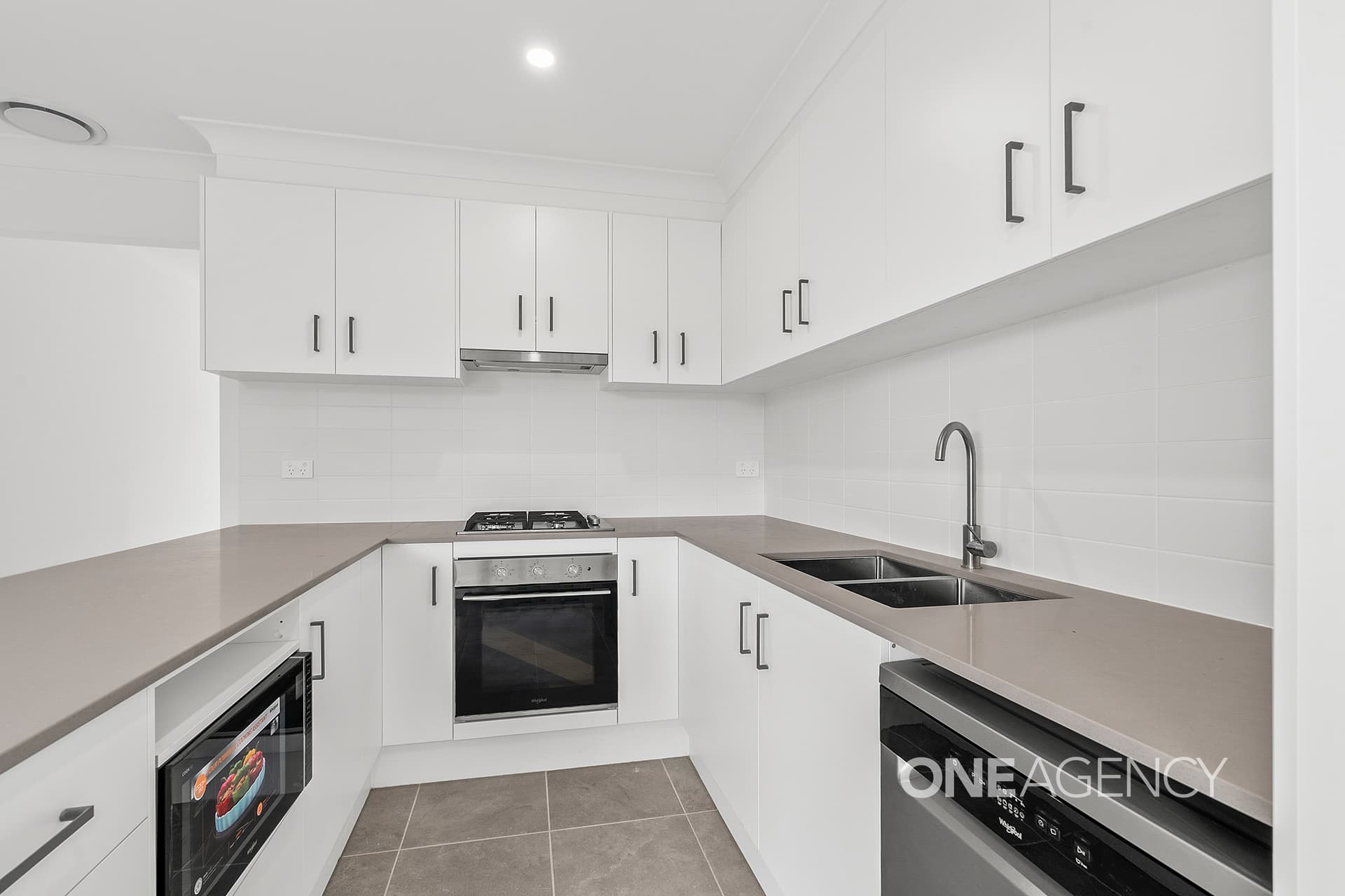 2/28 Coomea Street, Bomaderry, Bomaderry - Thumbnail 2