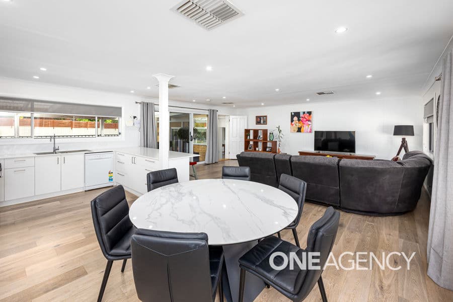 6 LANSDOWNE Avenue, Lake Albert, Lake Albert - Thumbnail 2