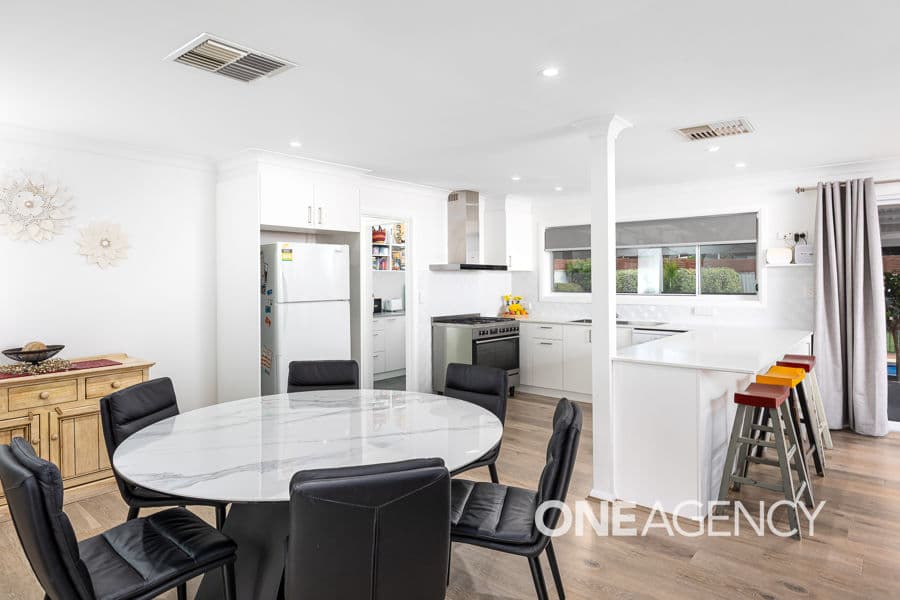 6 LANSDOWNE Avenue, Lake Albert, Lake Albert - Thumbnail 4