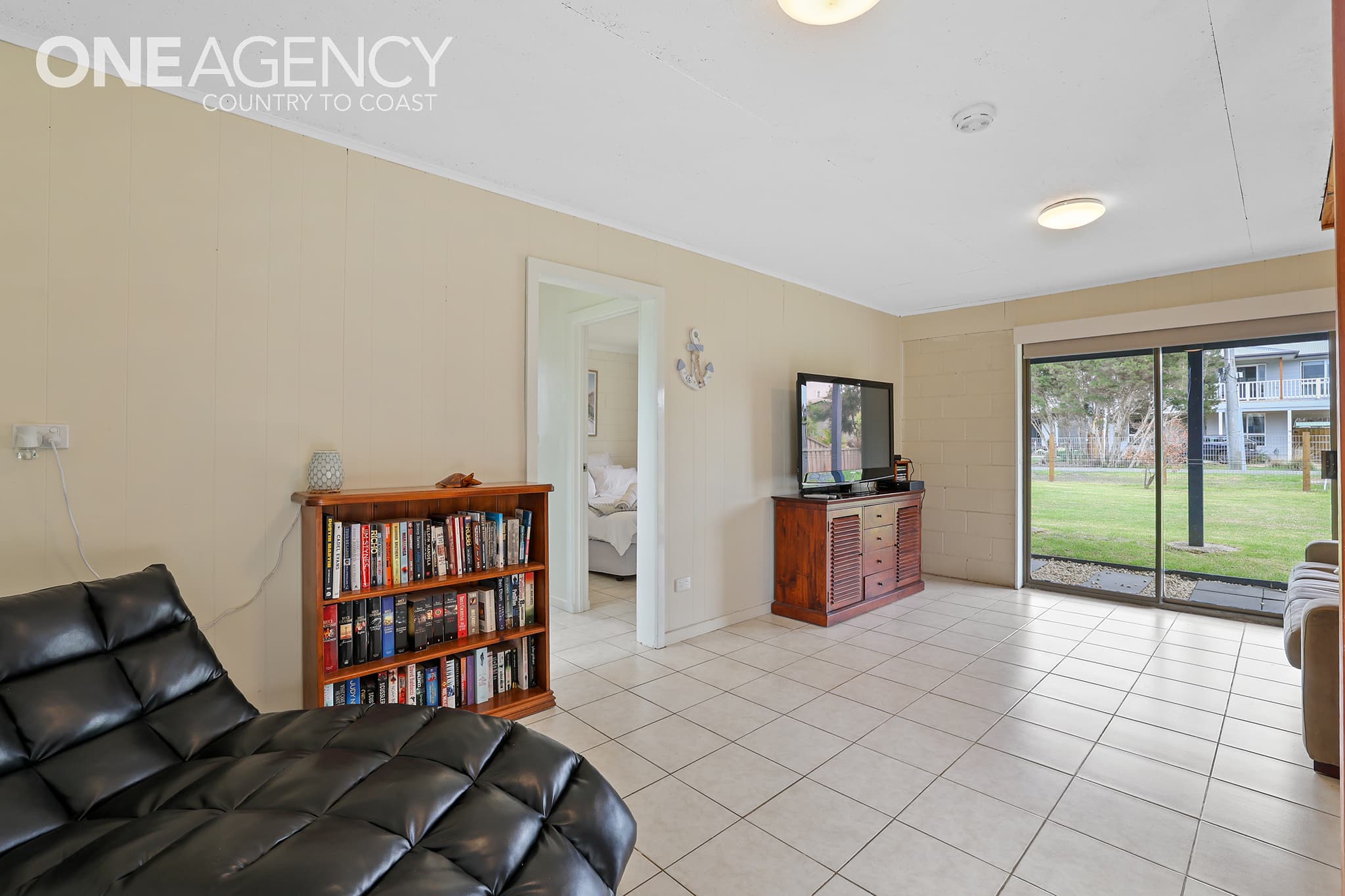 19 Golden Court, Sunset Strip, Sunset Strip - Thumbnail 7