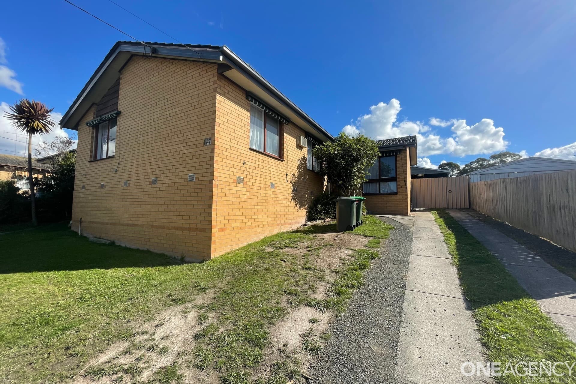 13 Dunbar Grove, Churchill, Churchill - Image 1
