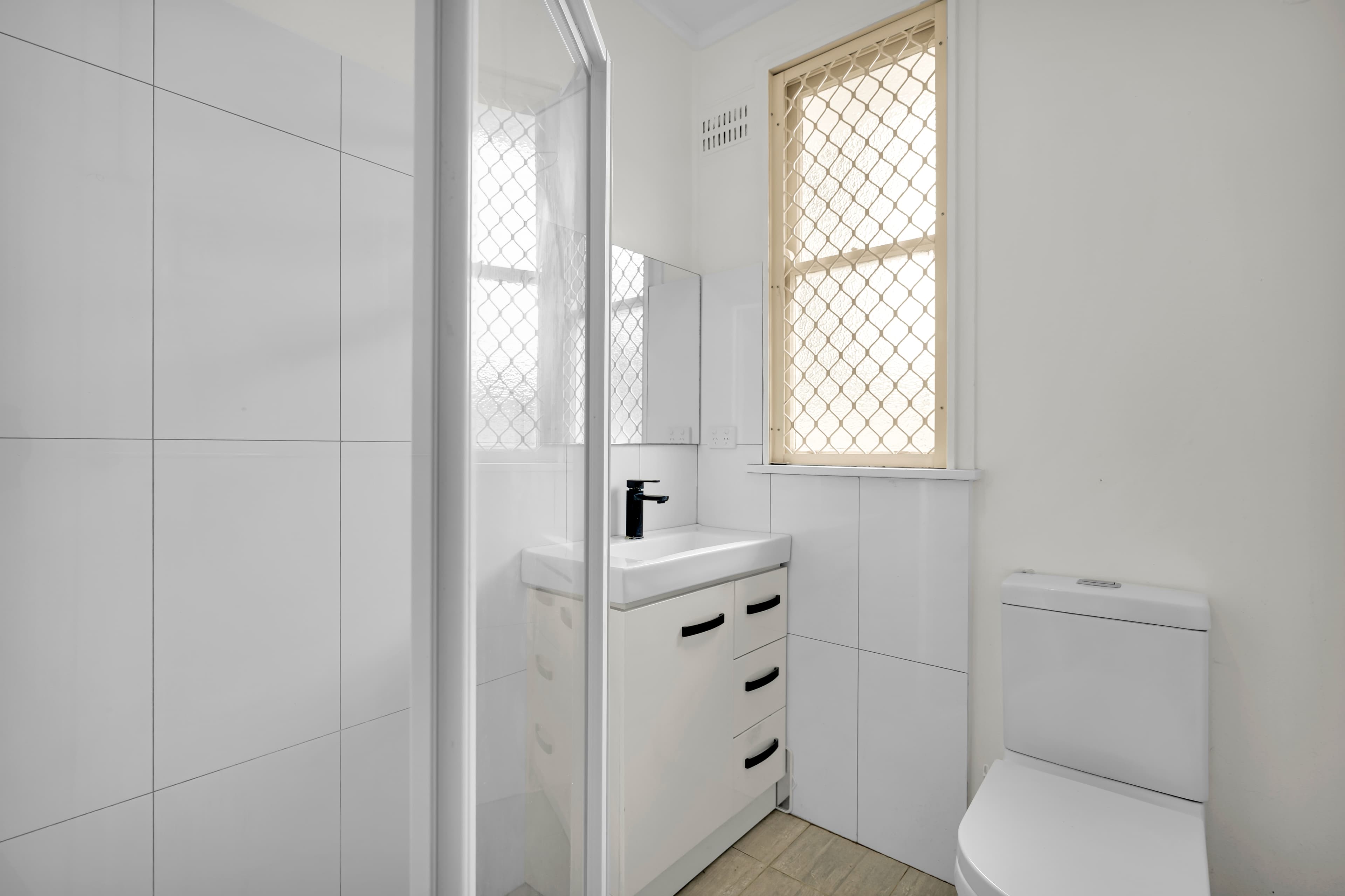 103 Lindesay Street, Campbelltown, Campbelltown - Thumbnail 4
