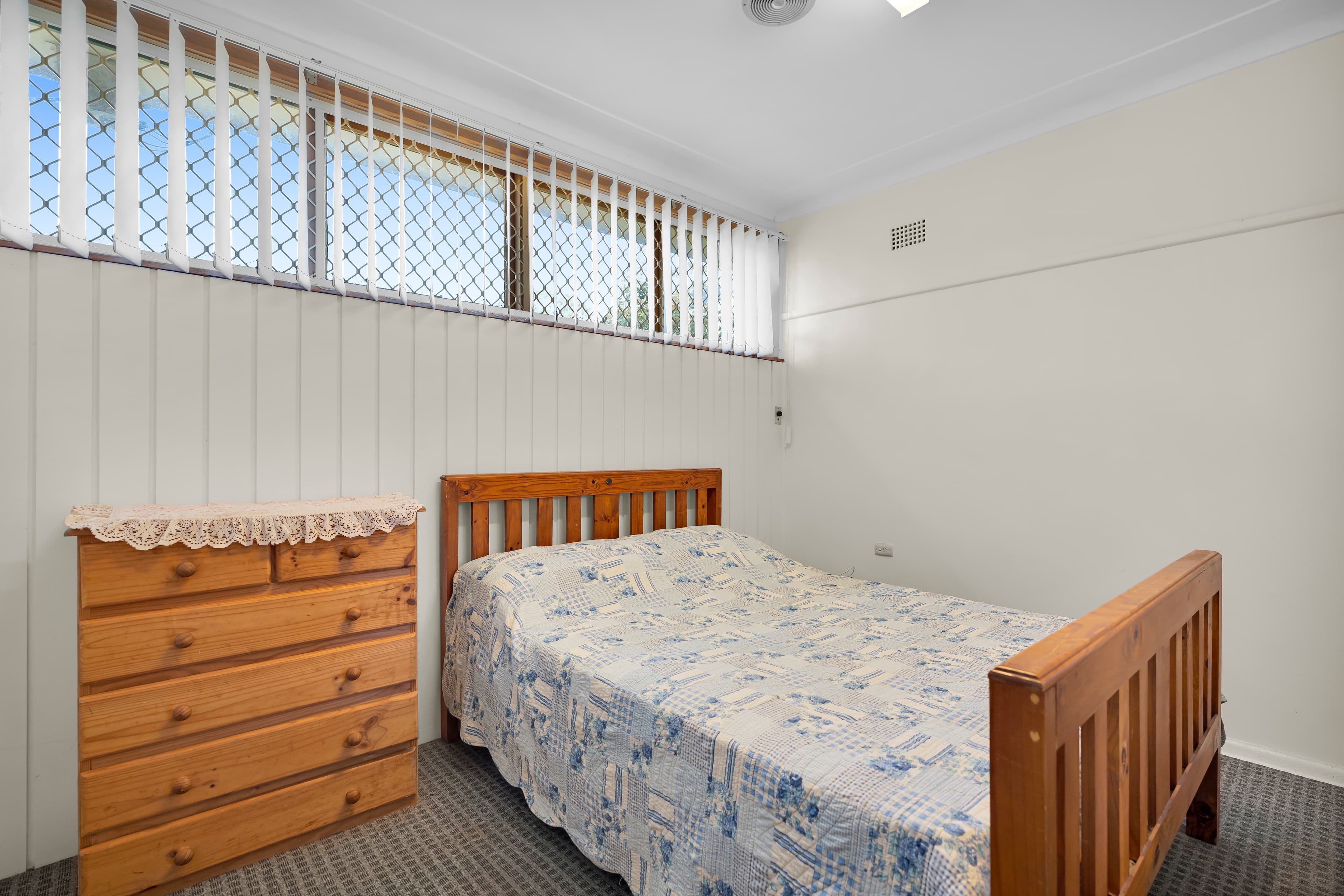 103 Lindesay Street, Campbelltown, Campbelltown - Thumbnail 7