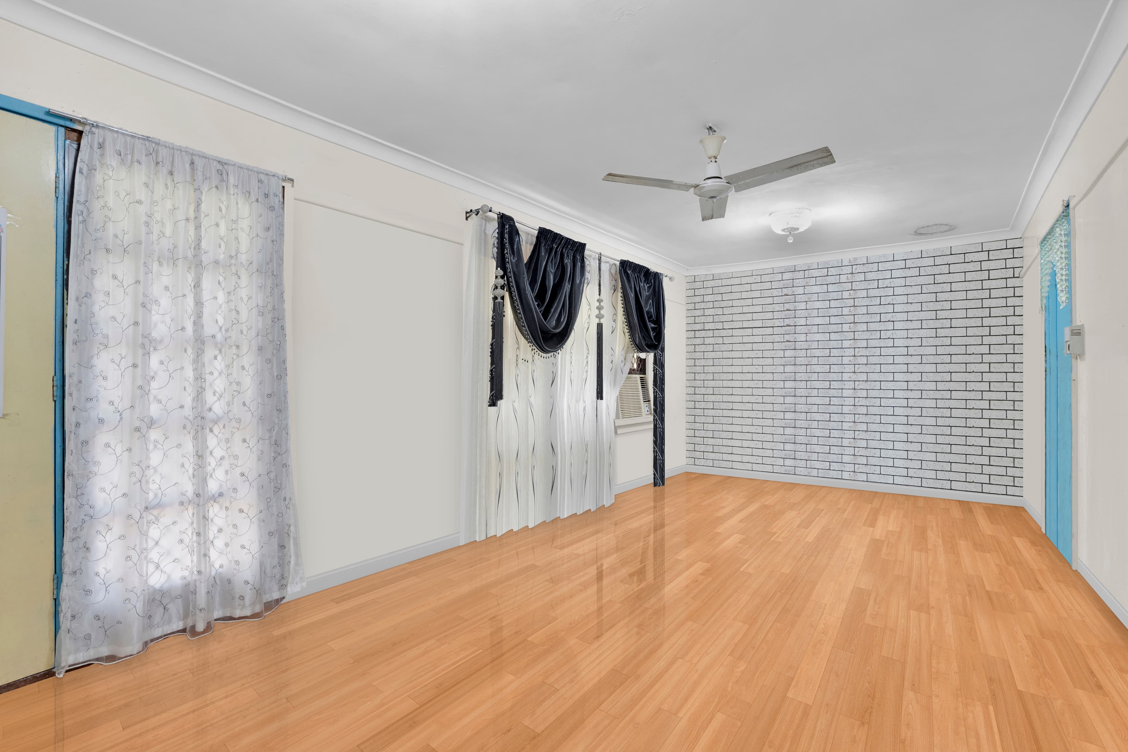 1 Dan Street, Campbelltown, Campbelltown - Thumbnail 2