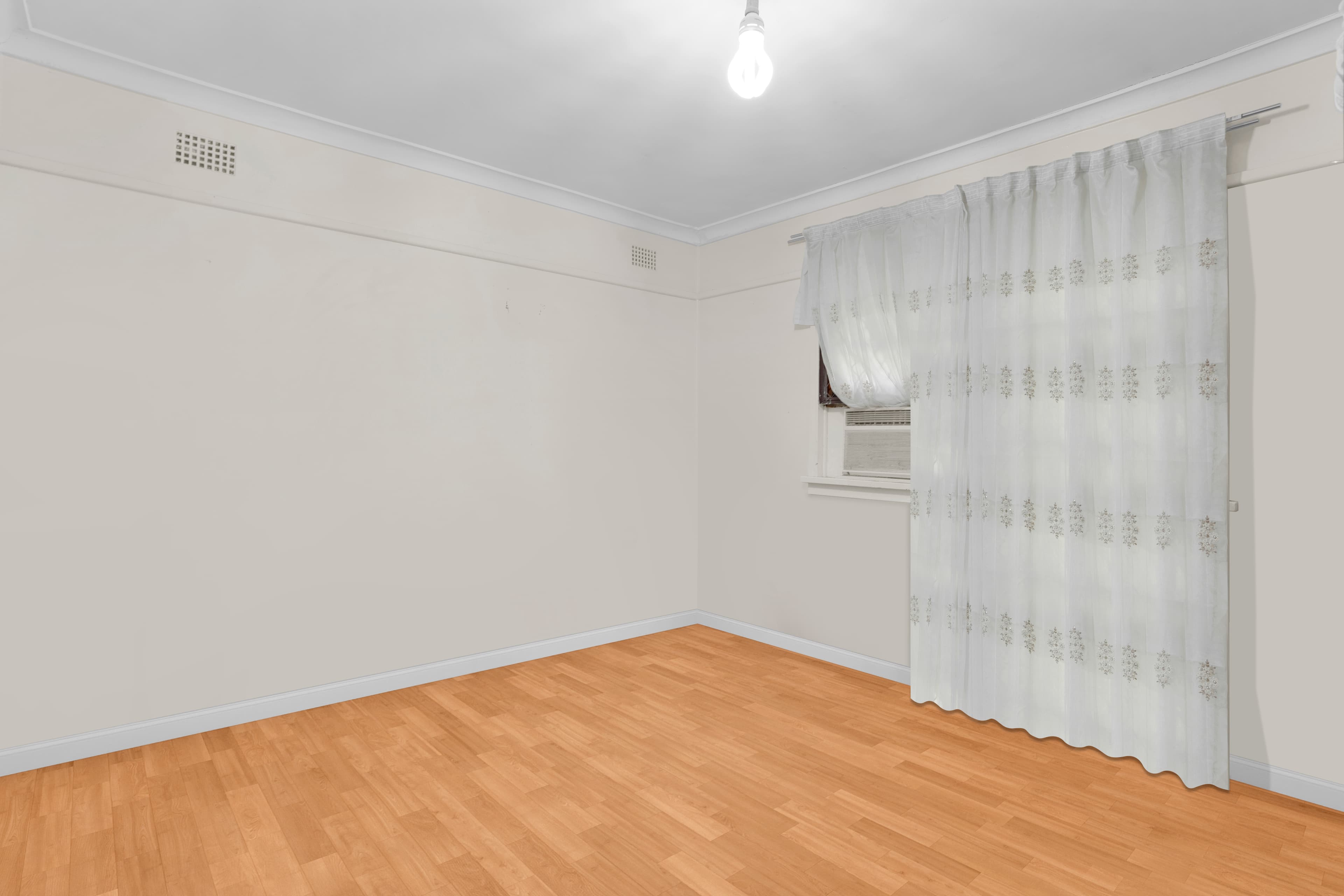 1 Dan Street, Campbelltown, Campbelltown - Thumbnail 3