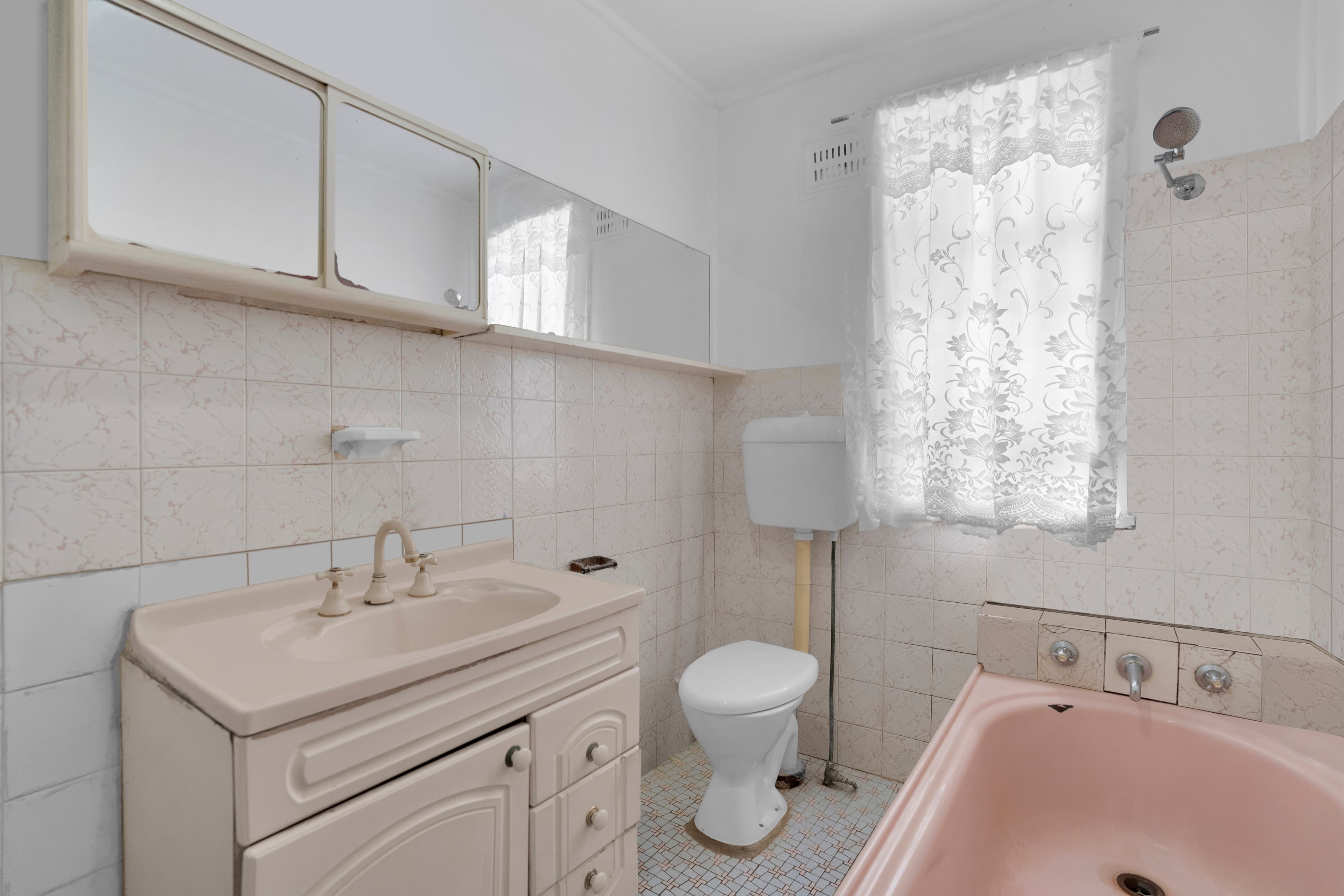 1 Dan Street, Campbelltown, Campbelltown - Thumbnail 5