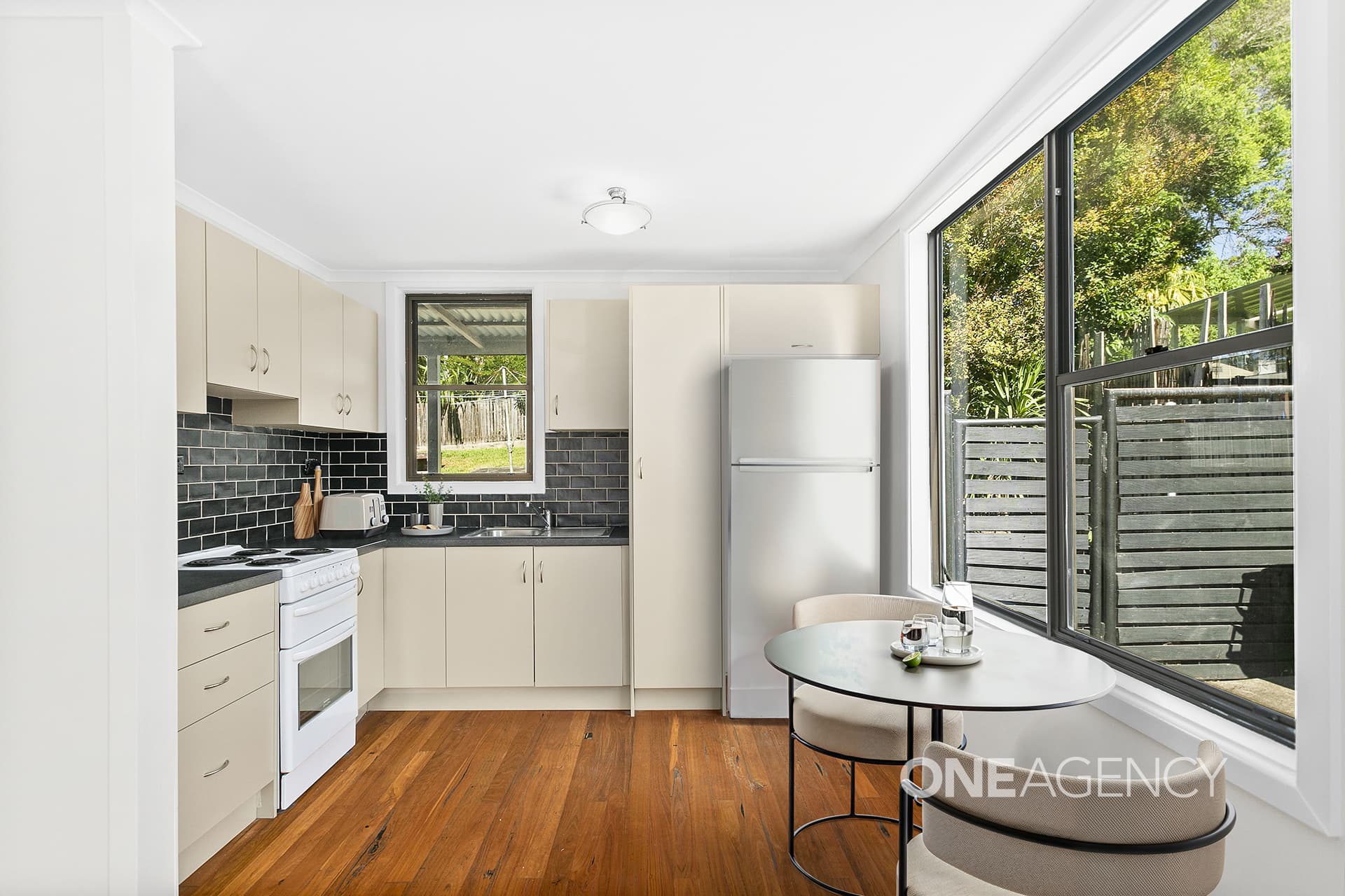 25 Thornbury Avenue, Unanderra, Unanderra - Thumbnail 4