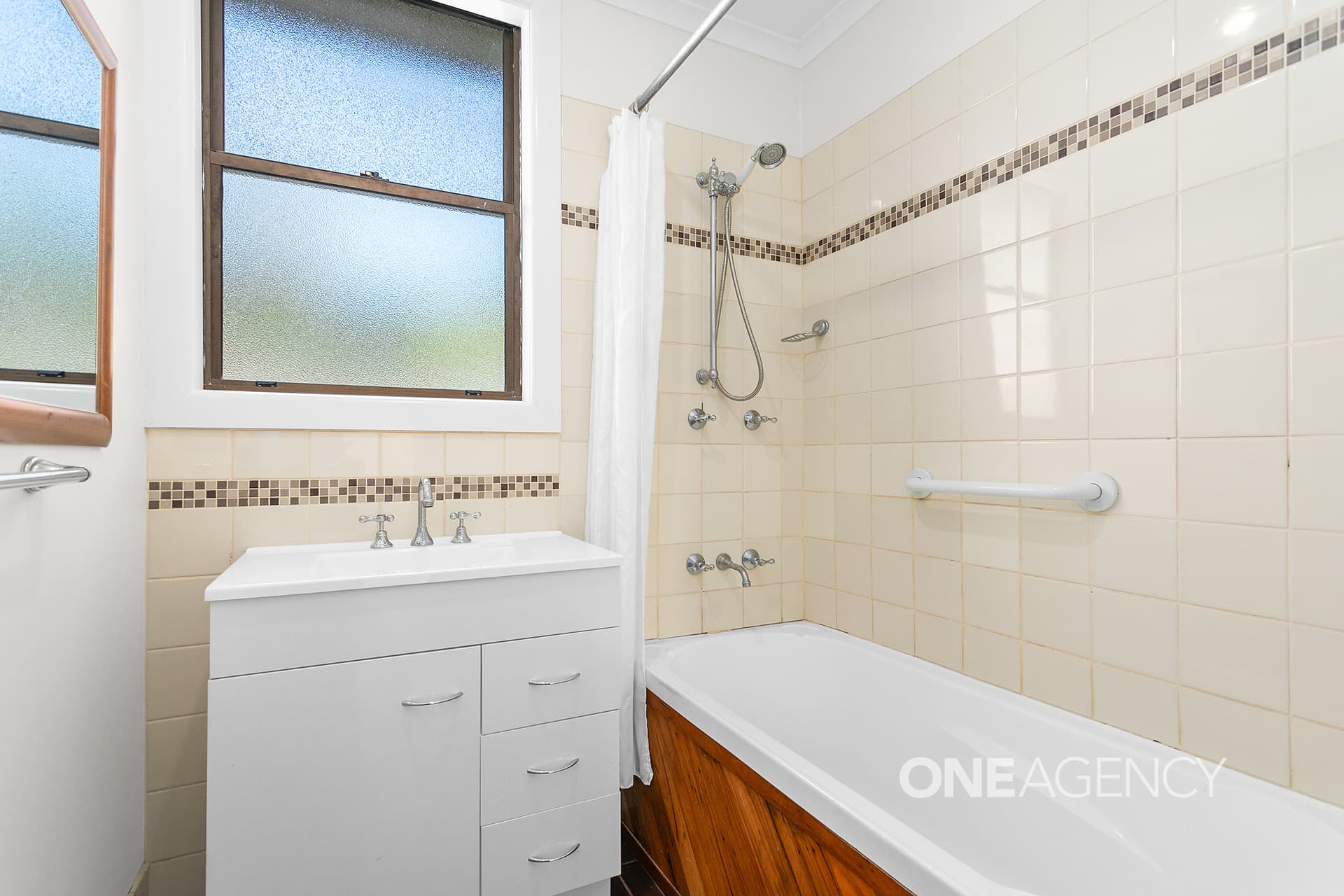 25 Thornbury Avenue, Unanderra, Unanderra - Thumbnail 8