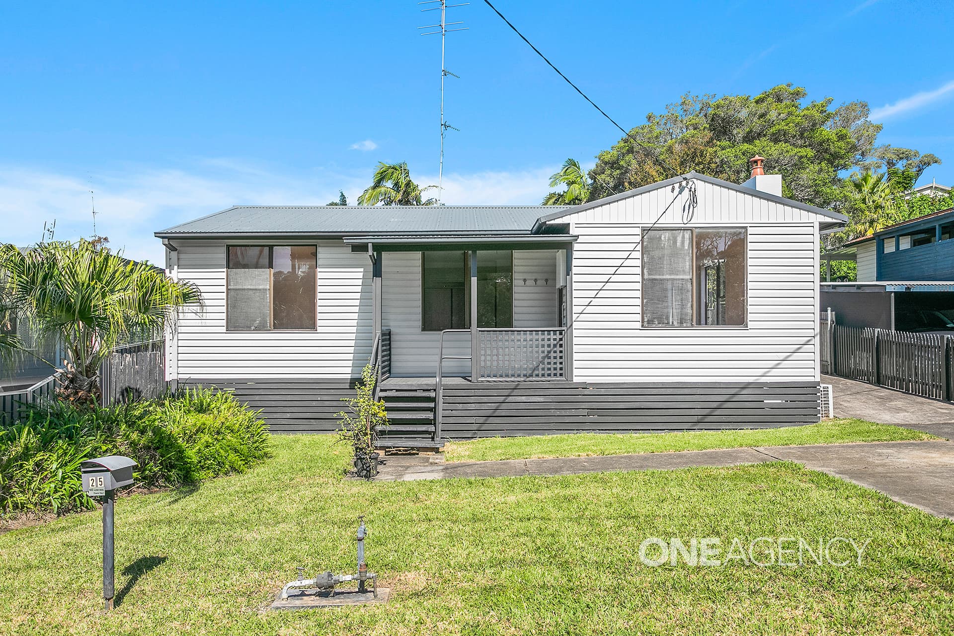 25 Thornbury Avenue, Unanderra, Unanderra - Image 1