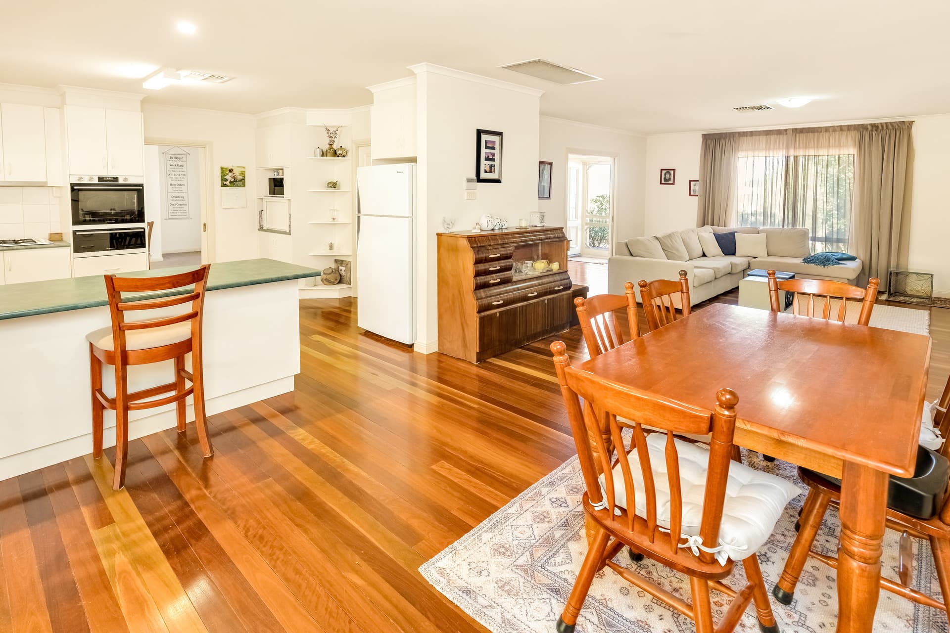 3255 Benetook Avenue, Mildura, Mildura - Thumbnail 6
