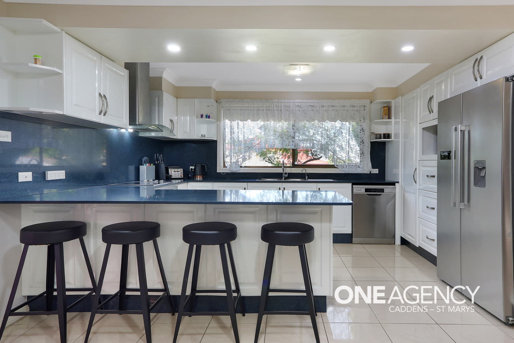 134 Cook Parade, St Clair, St Clair - Thumbnail 2