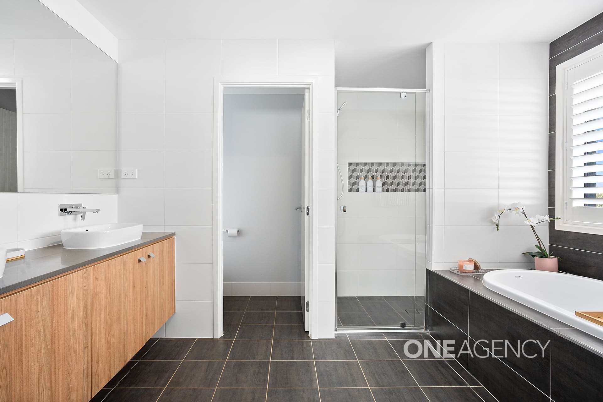 47 Honeybee Crescent, Calderwood, Calderwood - Thumbnail 5