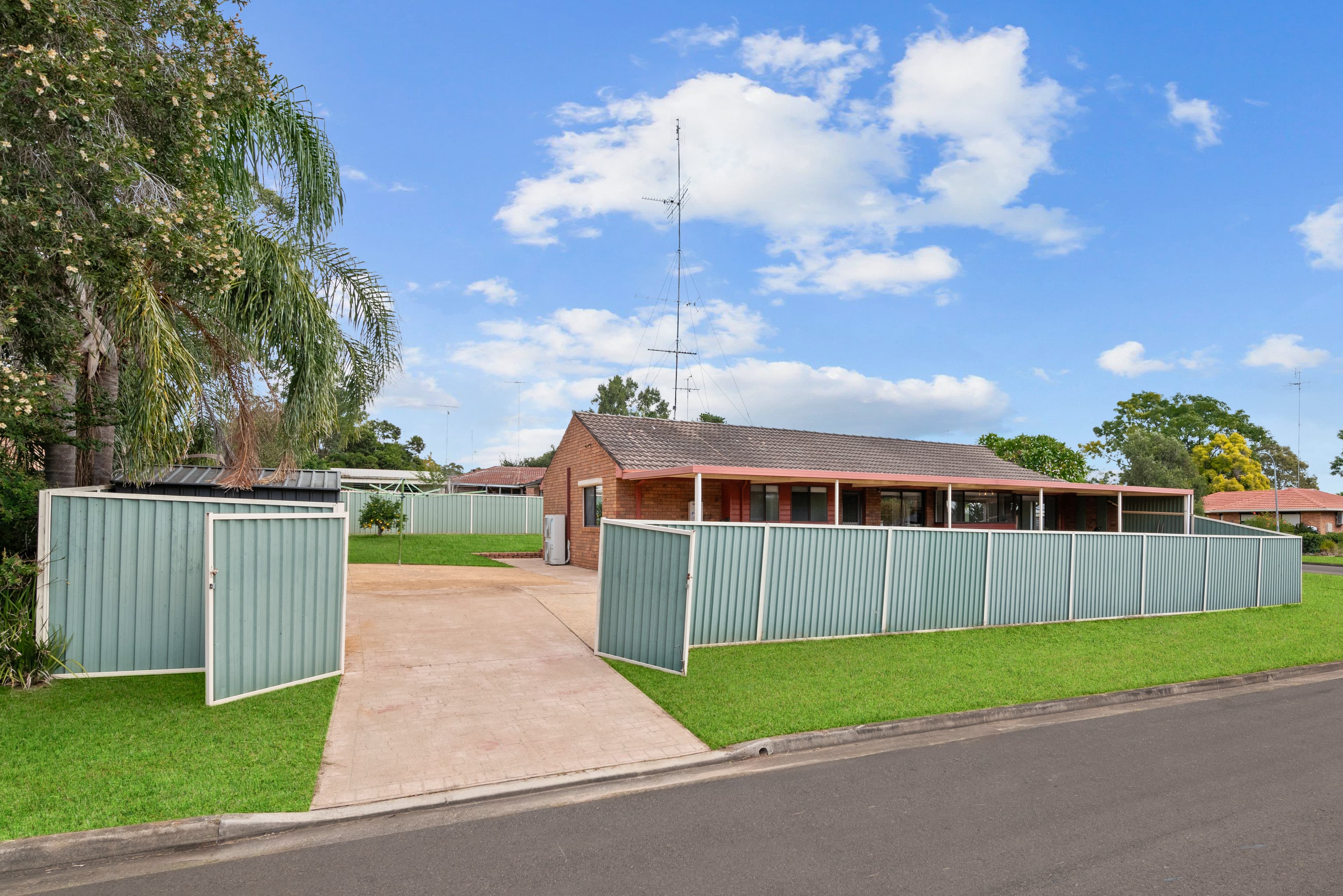 6 Farmview Drive, Cranebrook, Cranebrook - Thumbnail 2