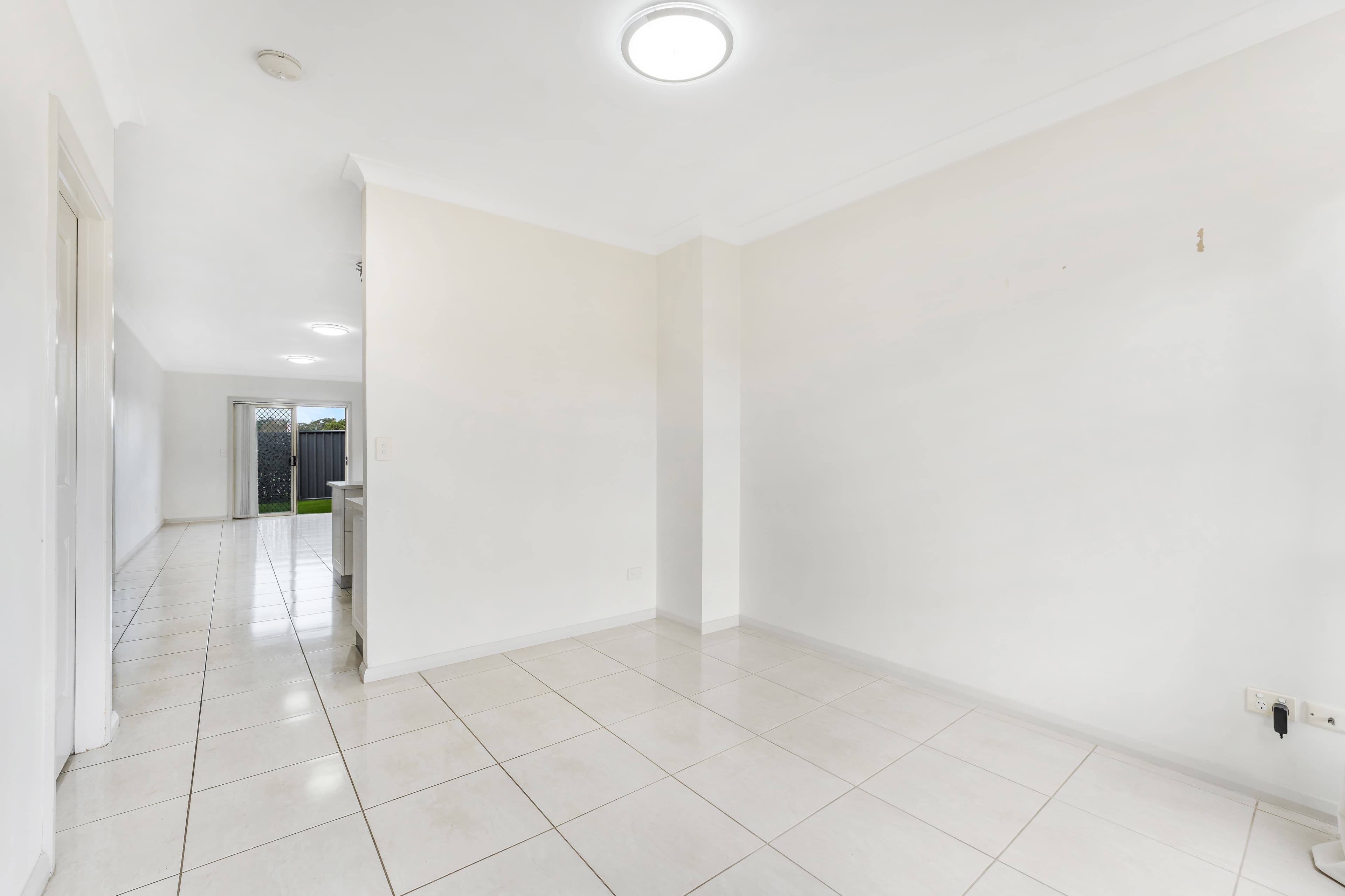 5/4 Feldspar Road, Eagle Vale, Eagle Vale - Thumbnail 2