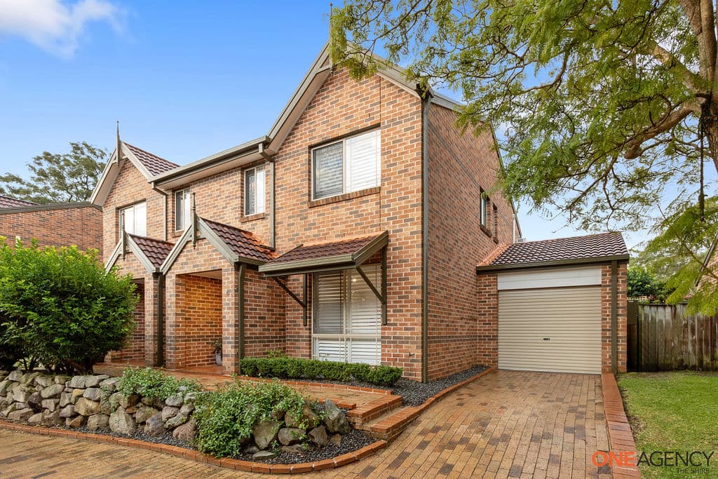 6/4 Owen Jones Row, Menai, Menai - Image 1