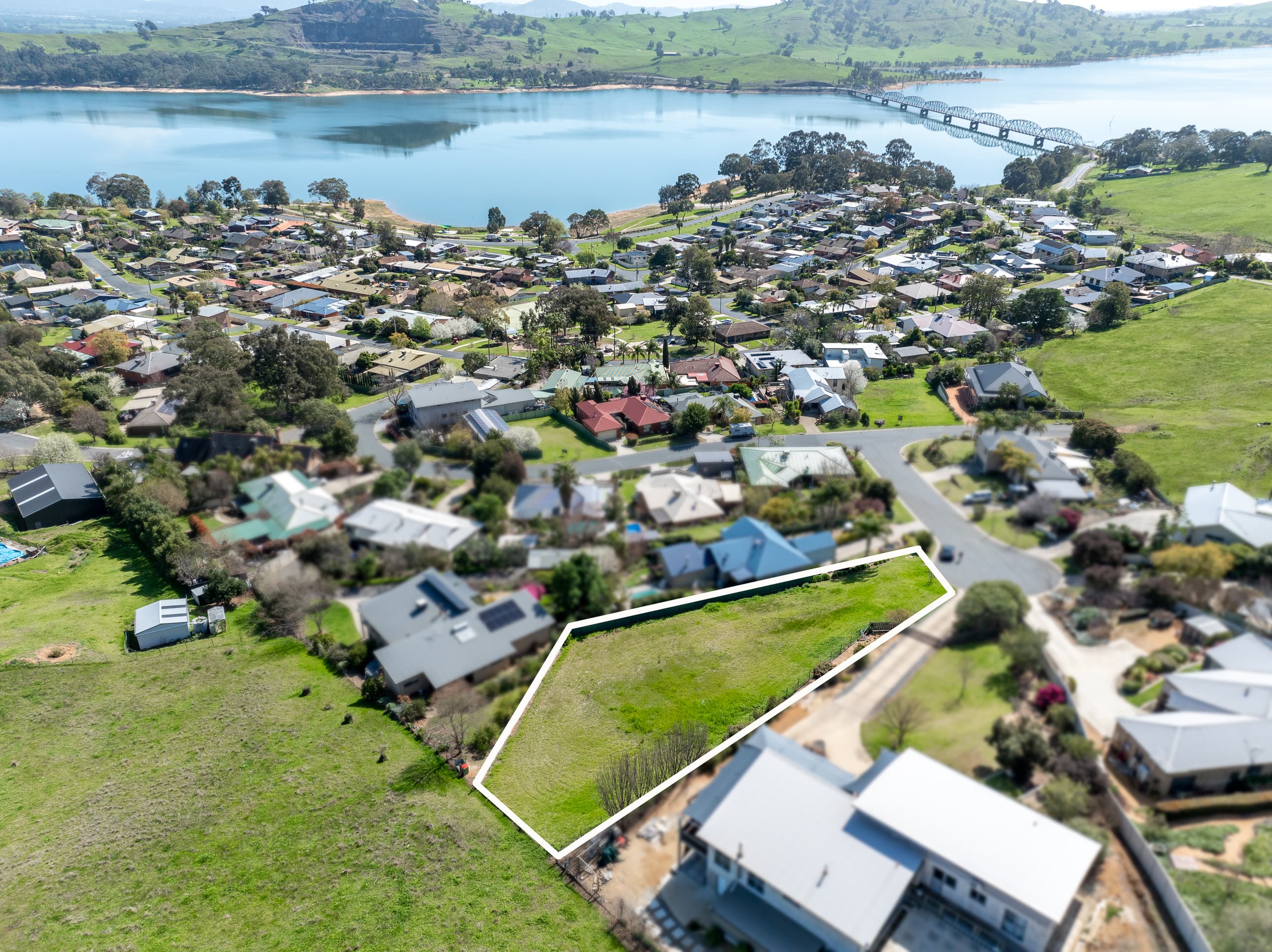 4 SPY Court, Bellbridge, Bellbridge - Image 1