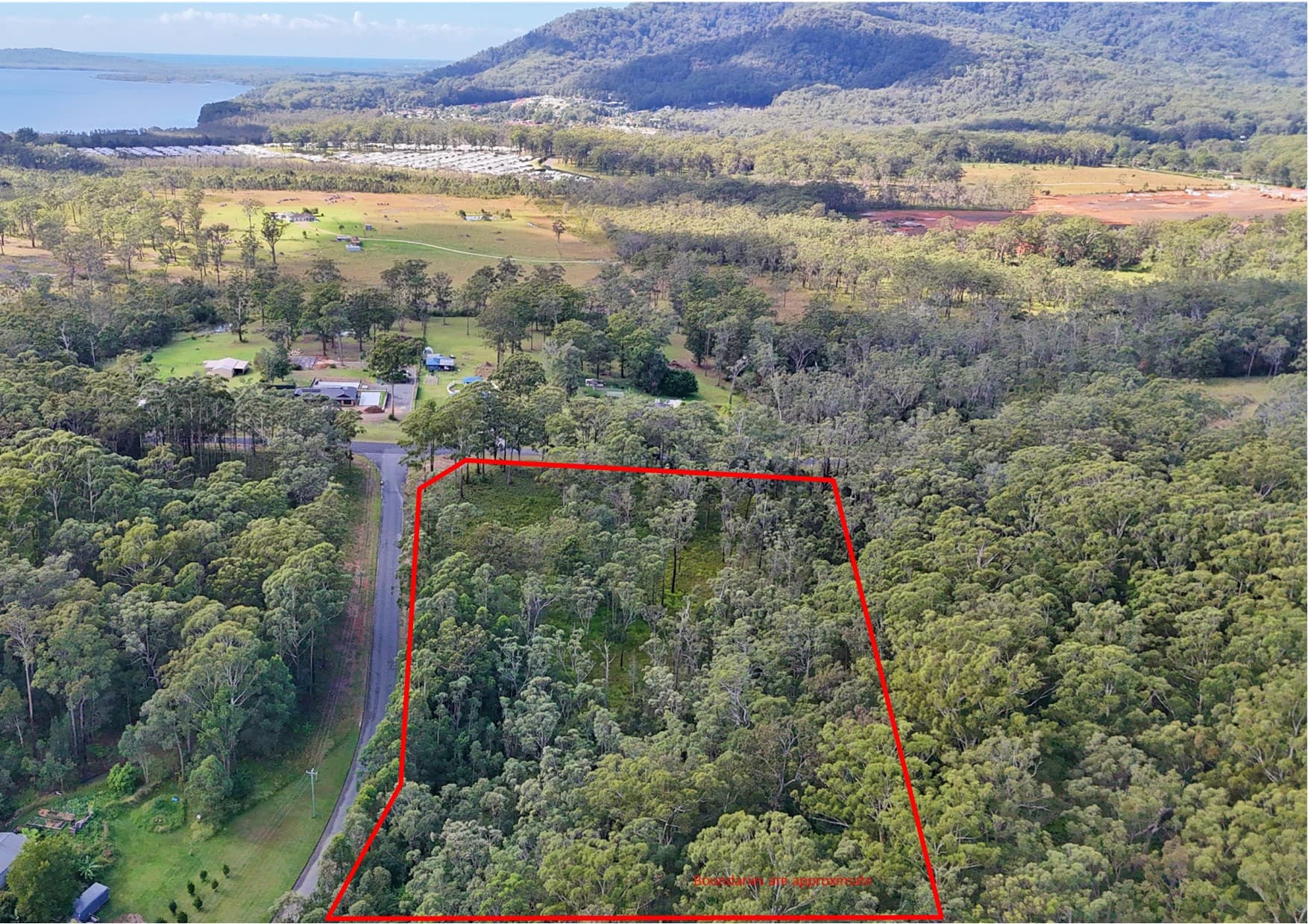 3 Lake Ridge Drive, Kew, Kew - Image 1