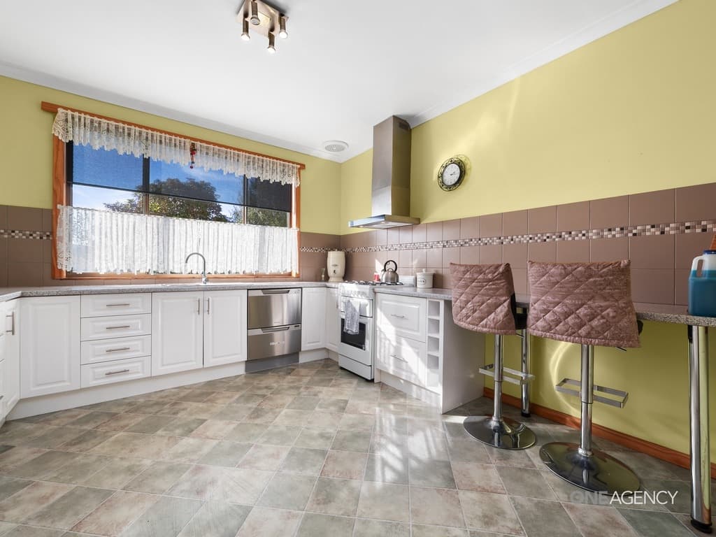 118 Emmett Street, Smithton, Smithton - Thumbnail 2