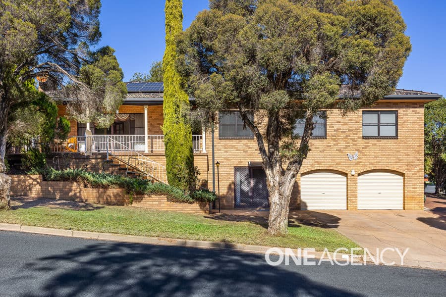 1 AMSTERDAM Crescent, Tolland, Tolland - Image 1