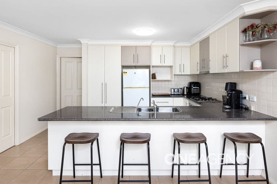2/6 YOOGALI Street, Glenfield Park, Glenfield Park - Thumbnail 3
