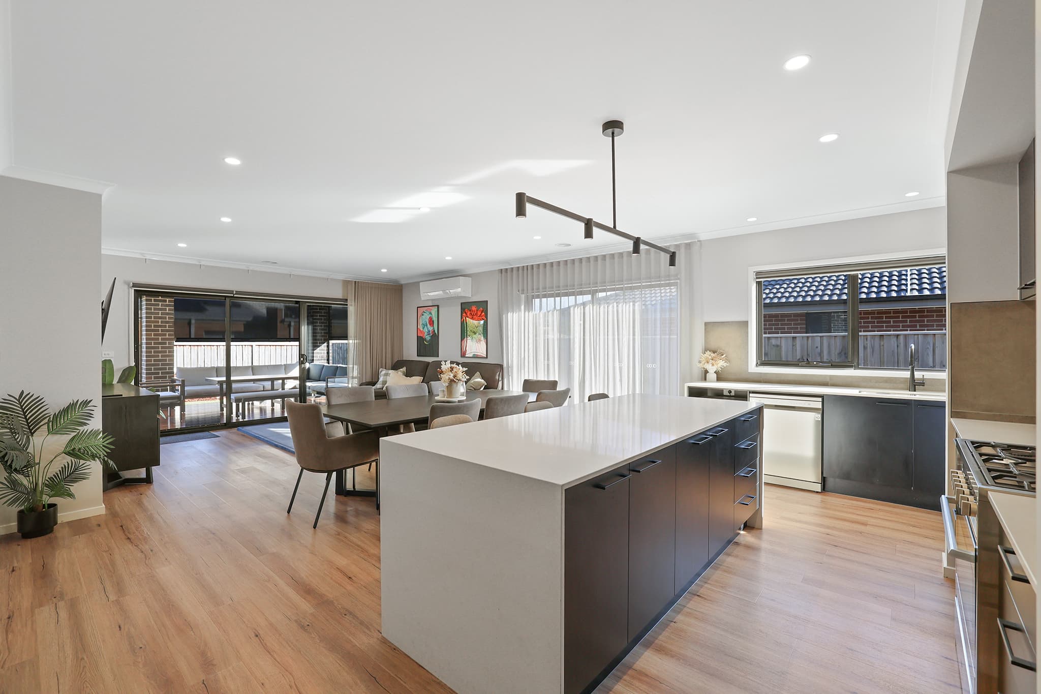 19 Streeton Drive, Warragul, Warragul - Thumbnail 7