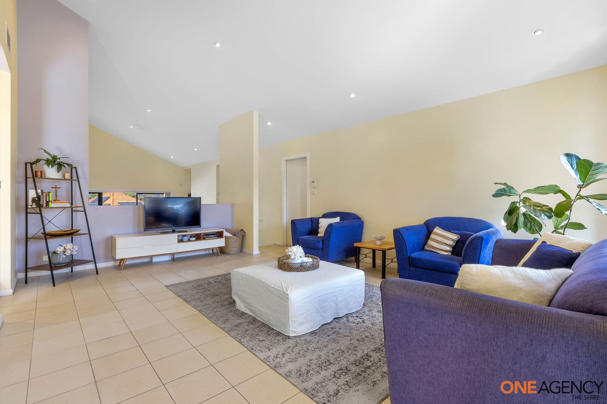 8 Royal Oak Drive, Alfords Point, Alfords Point - Thumbnail 3