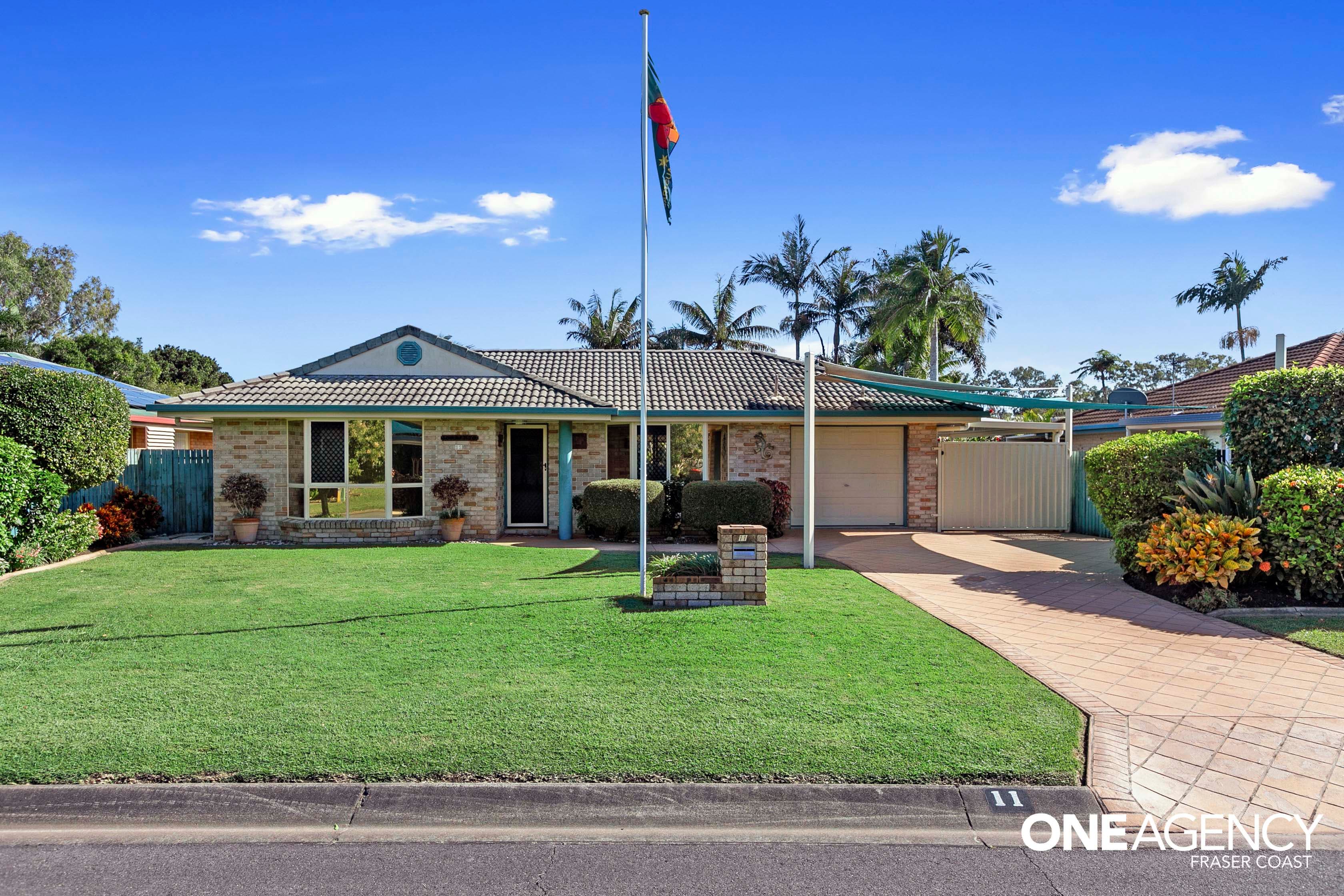 11 Aqualine Drive, Point Vernon, Point Vernon - Image 1