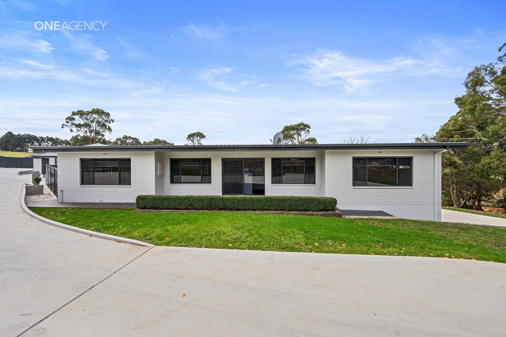 7/143 South Road, Penguin, Penguin - Image 1