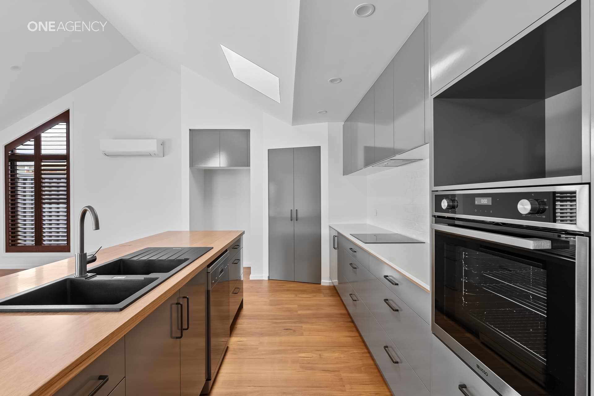 1 Kae Campbell Close, Latrobe, Latrobe - Thumbnail 2