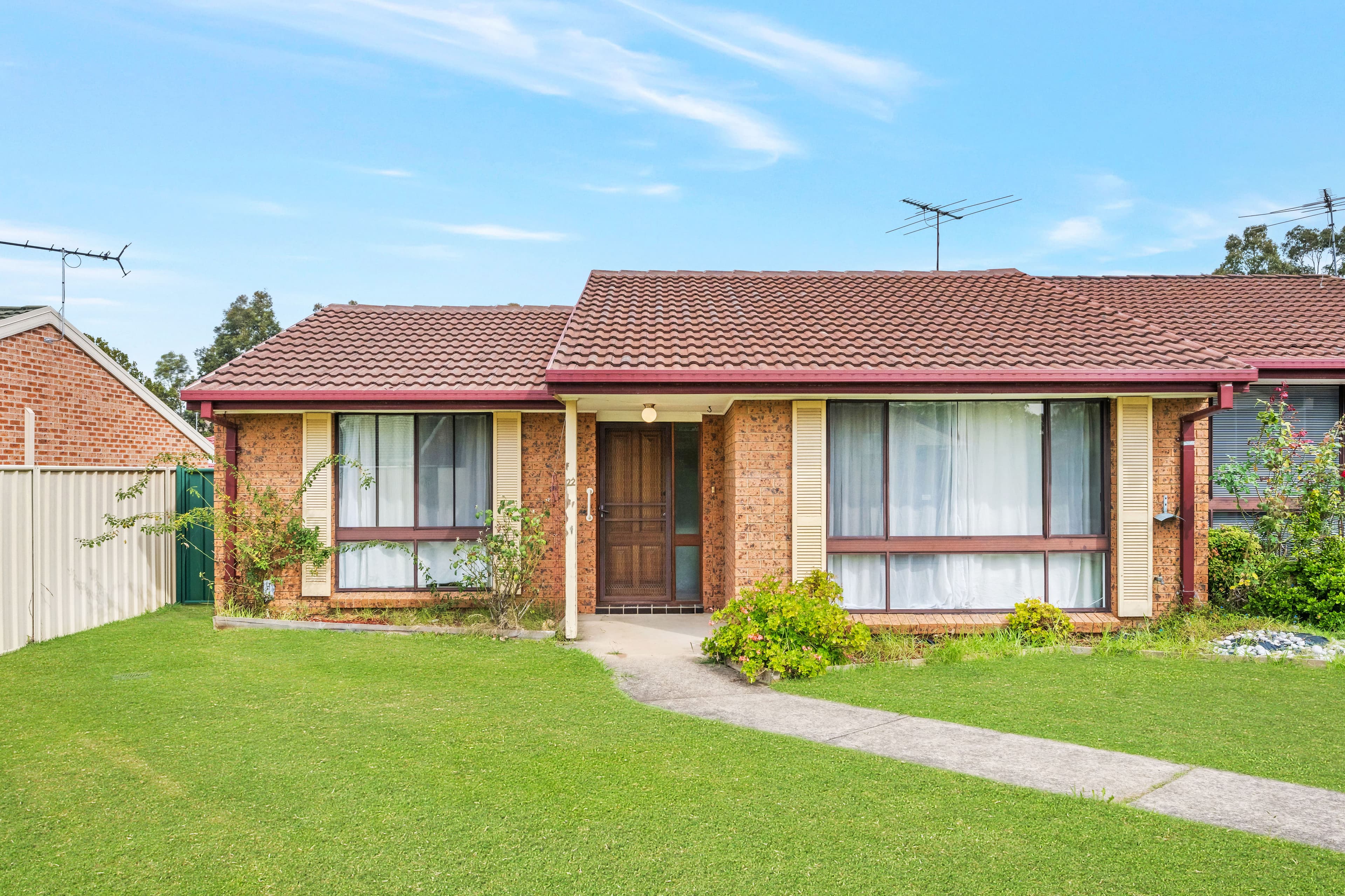 22/45 Pine Road, Casula, Casula - Image 1