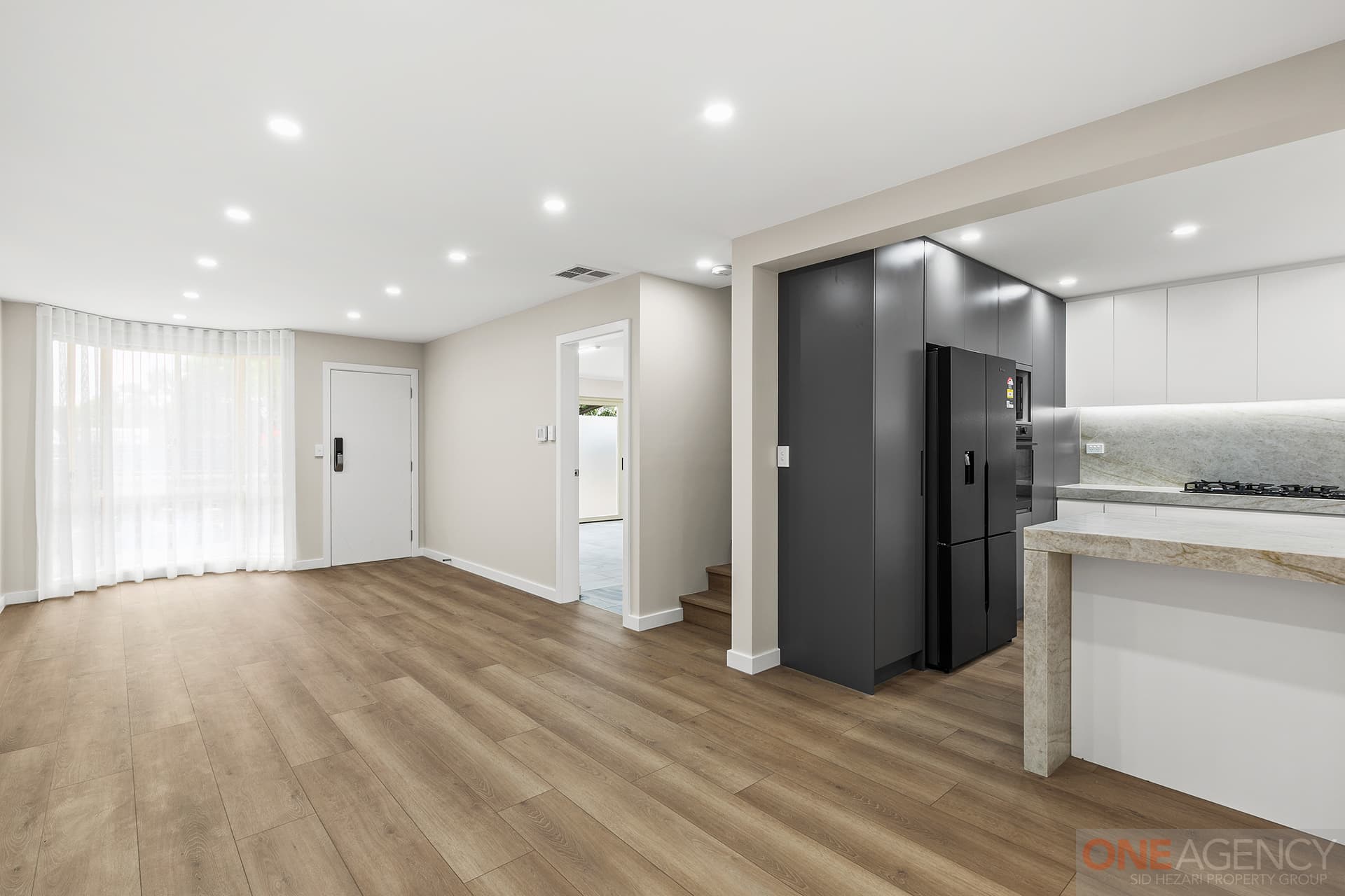 41 Bennetts Road East, Dundas, Dundas - Thumbnail 2
