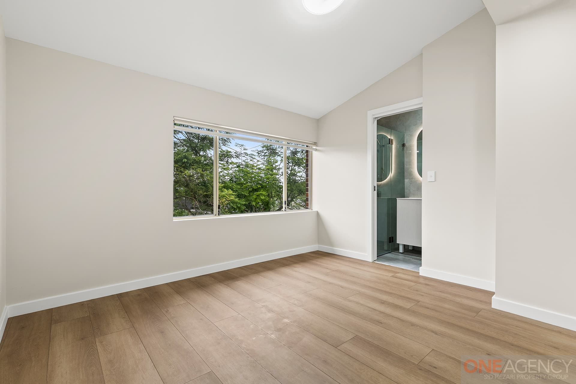 41 Bennetts Road East, Dundas, Dundas - Thumbnail 4