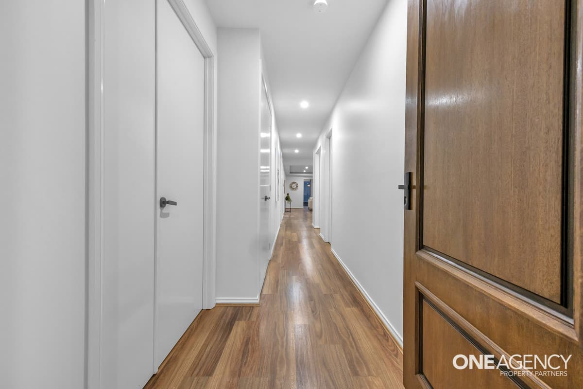 4/11 Pierce Street, Manor Lakes - Thumbnail 3