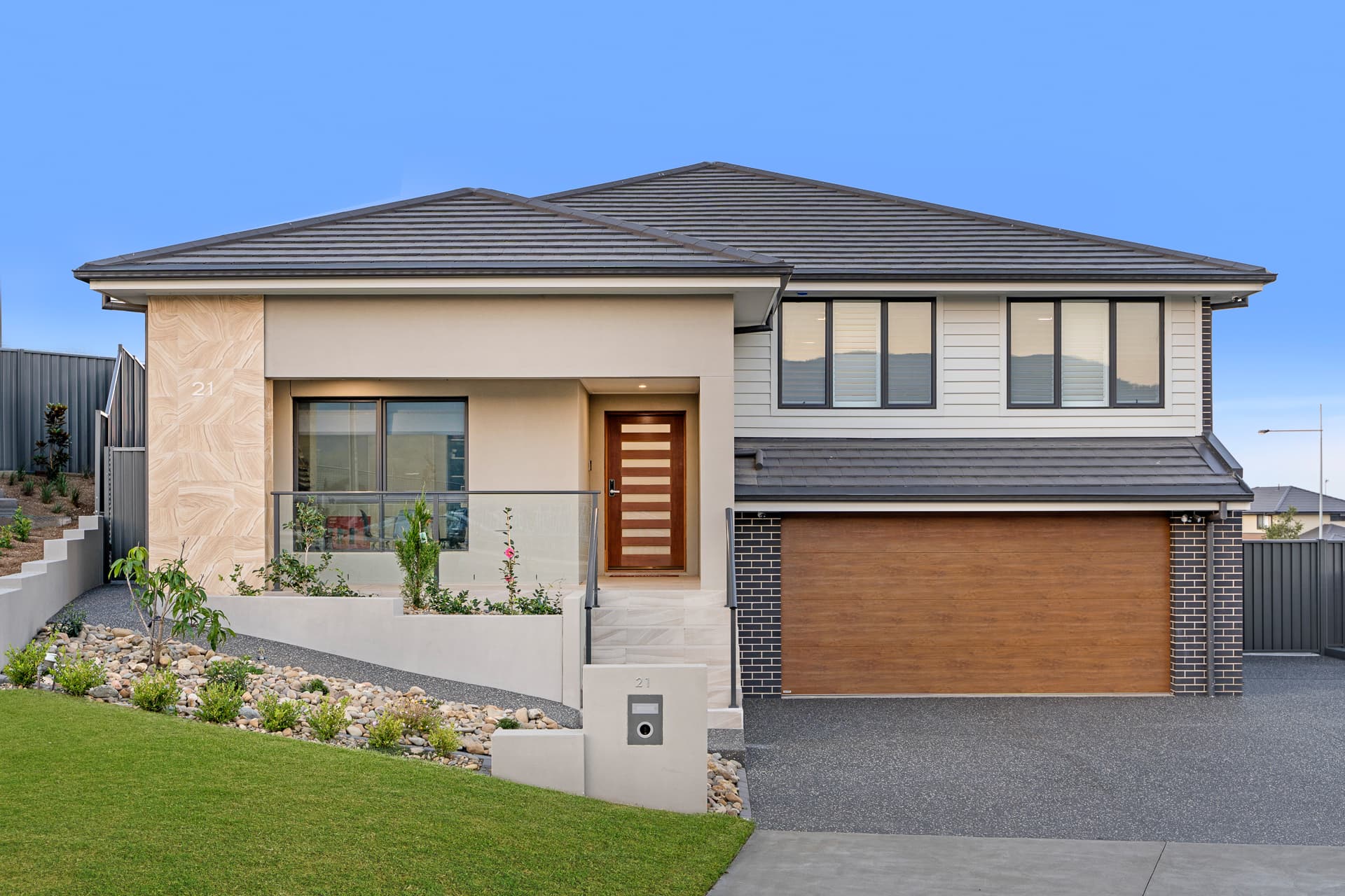 21 McNevin Close, Calderwood, Calderwood - Thumbnail 3
