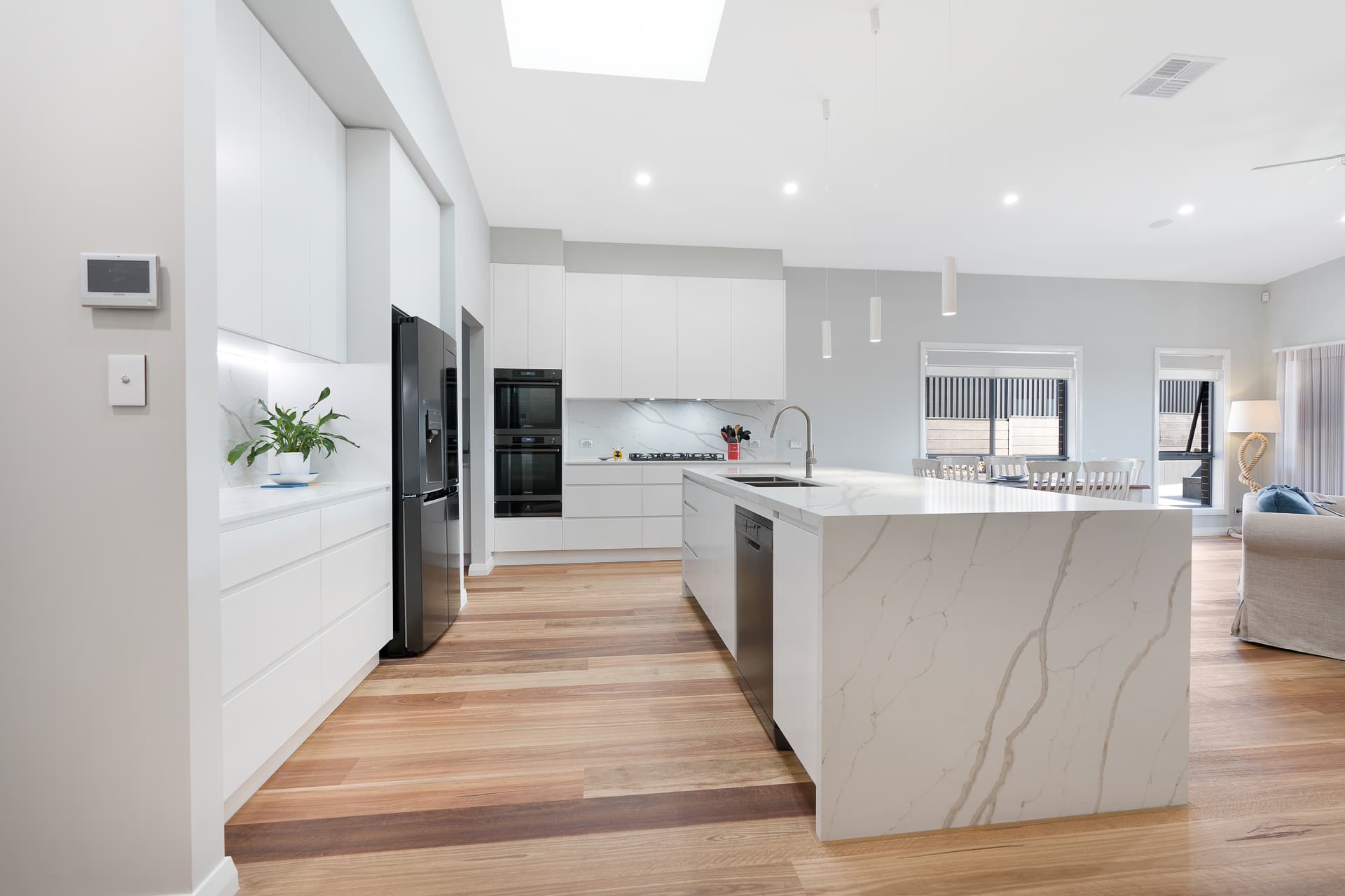 21 McNevin Close, Calderwood, Calderwood - Thumbnail 5
