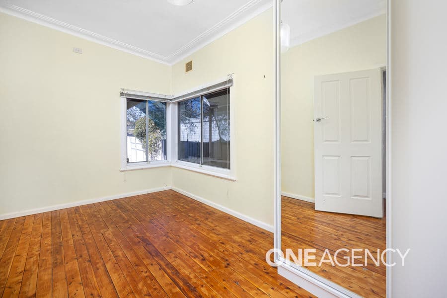 43 NORTHCOTT Parade, Mount Austin, Mount Austin - Thumbnail 8