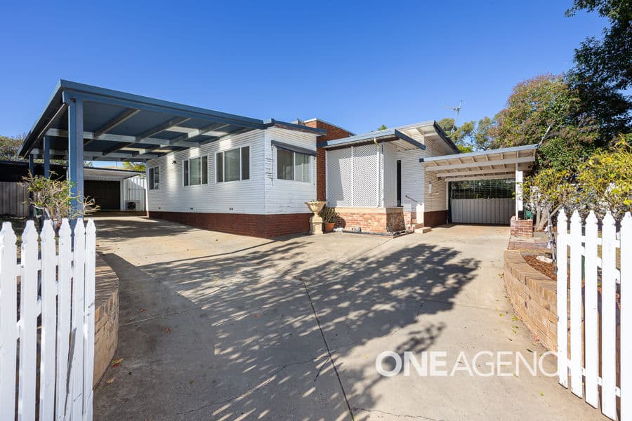 43 NORTHCOTT Parade, Mount Austin, Mount Austin - Image 1